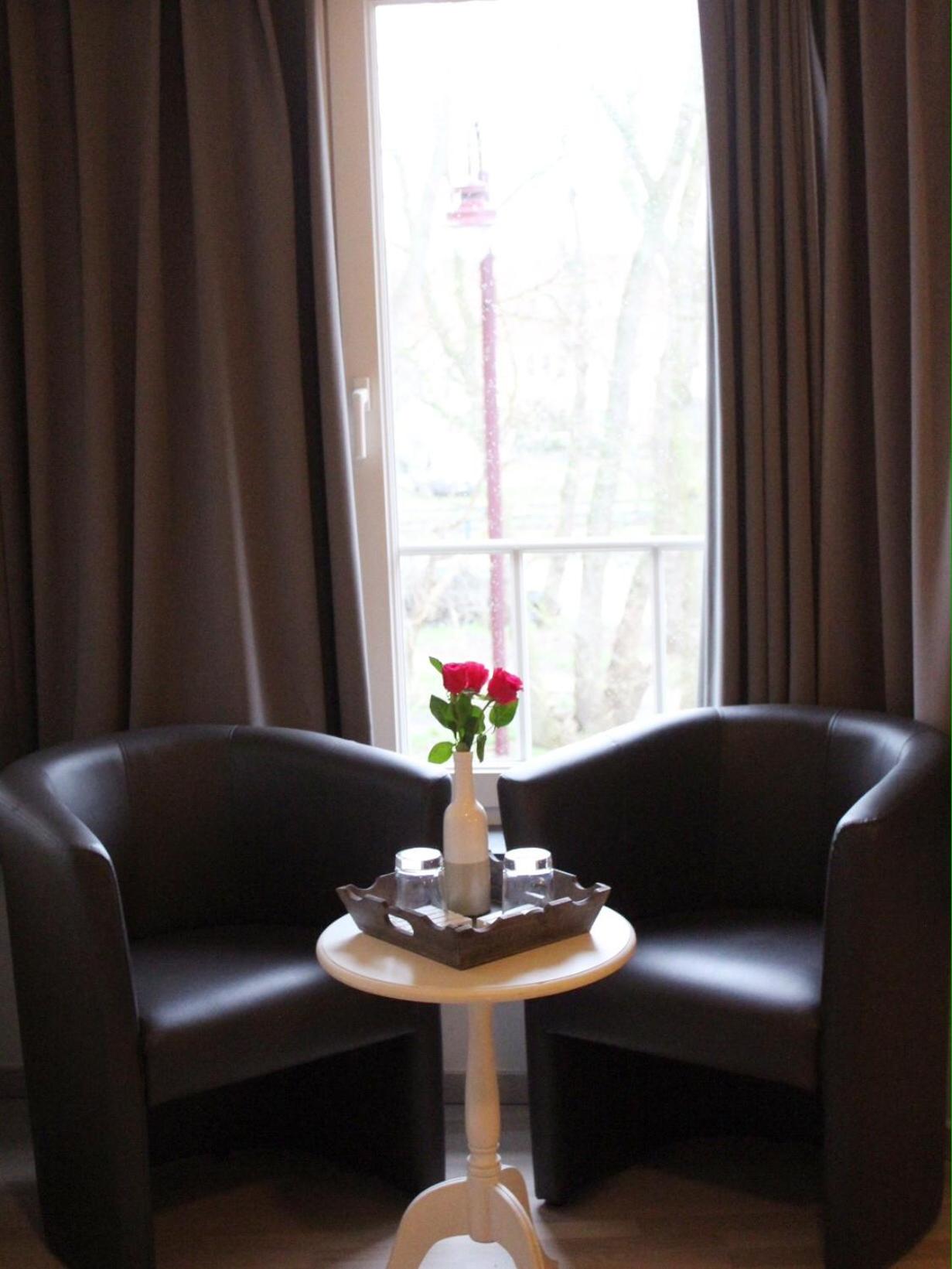 Deluxe Double or Twin Room photo 3