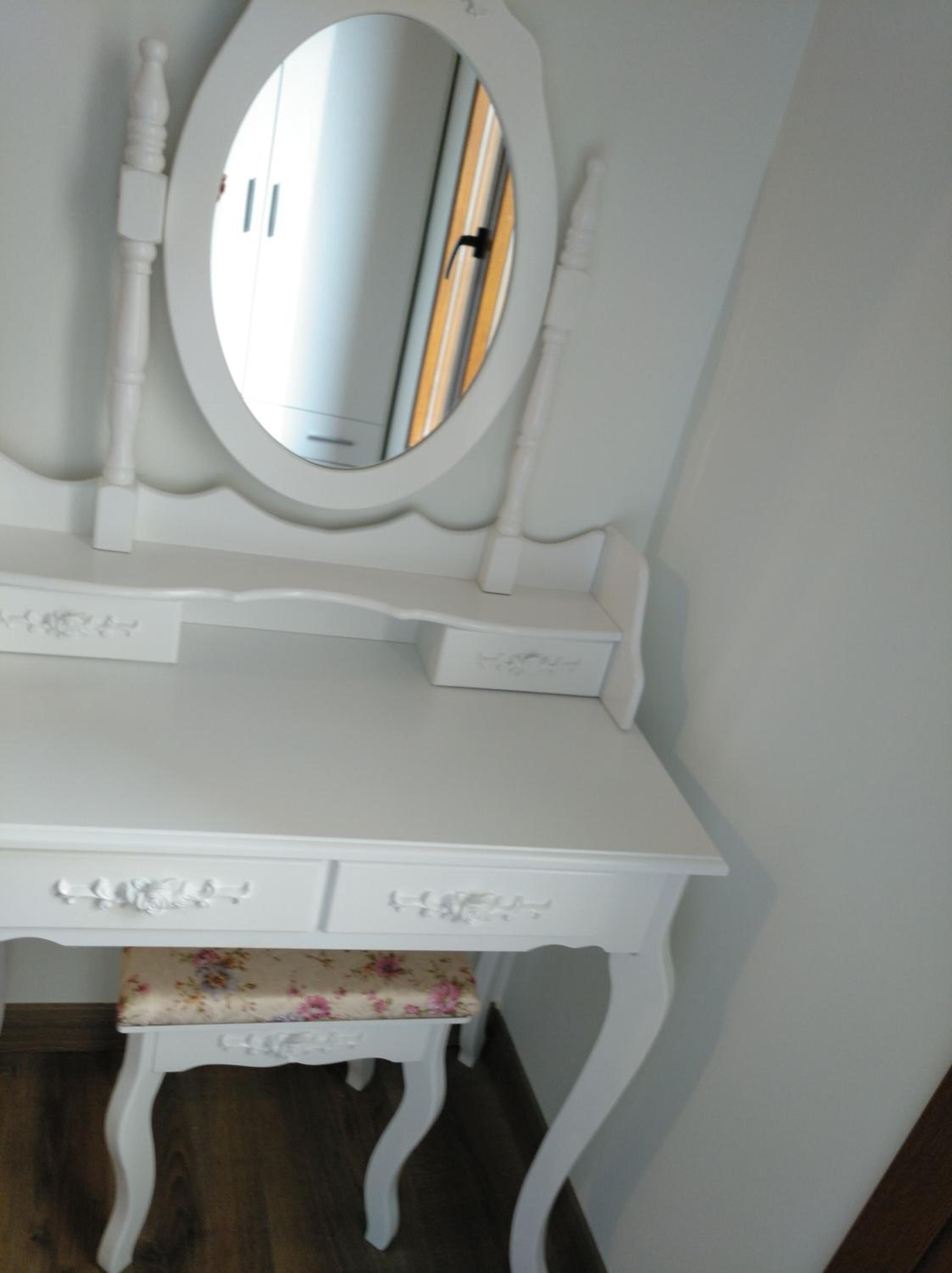 Twin Room with Private Bathroom - Photo 13