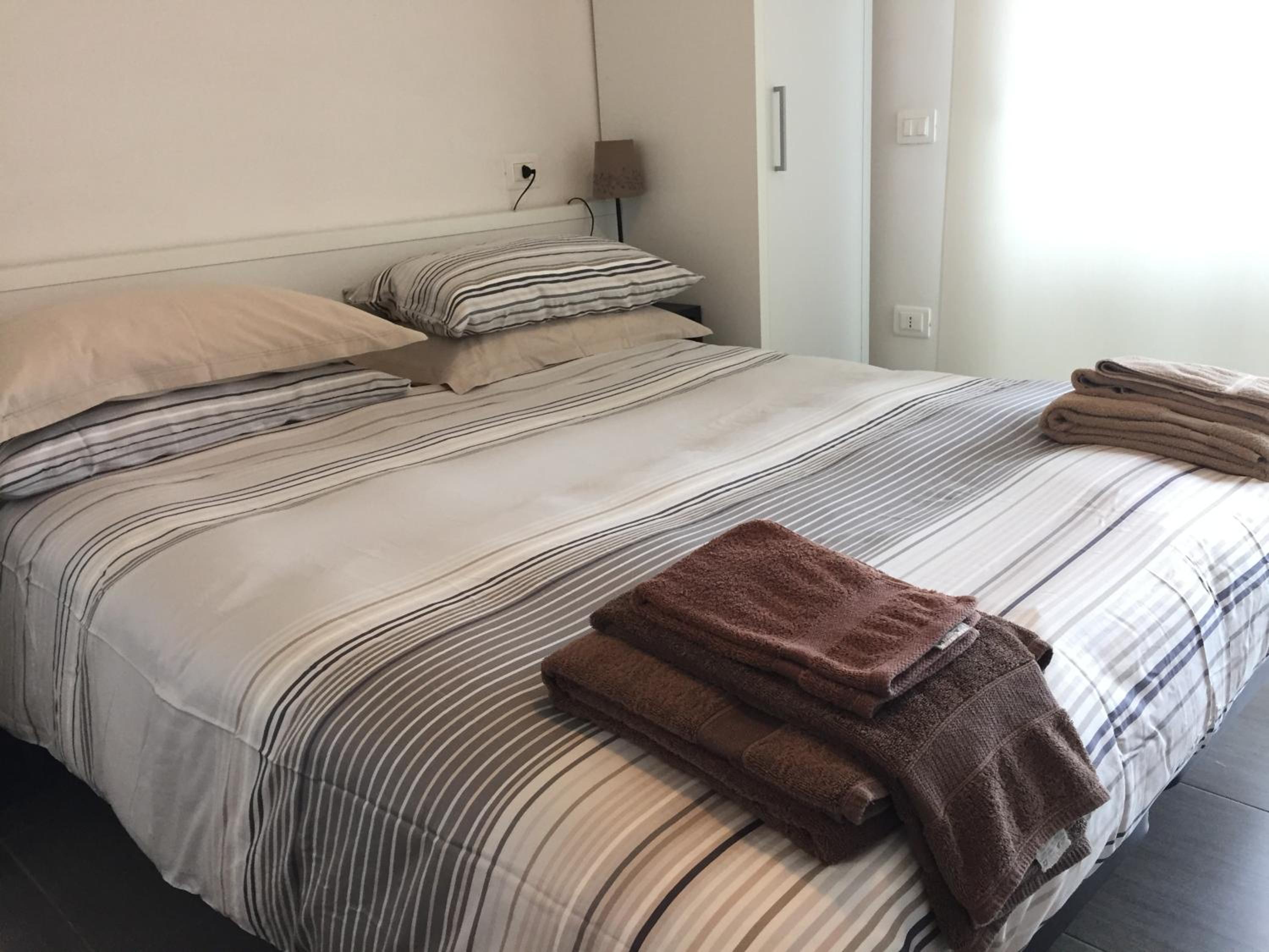 Studio Apartment photo 1