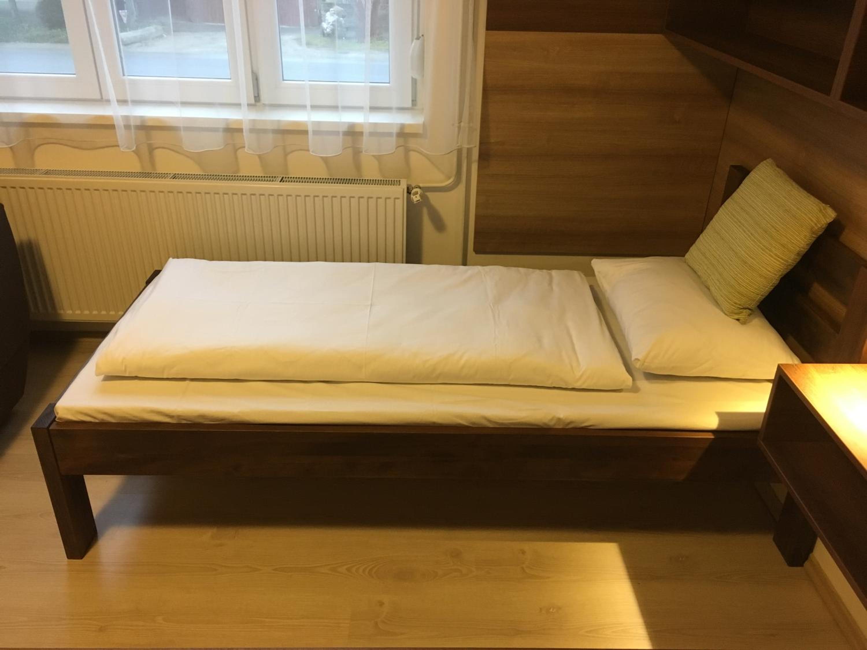 Quadruple Room with Shared Bathroom photo 3