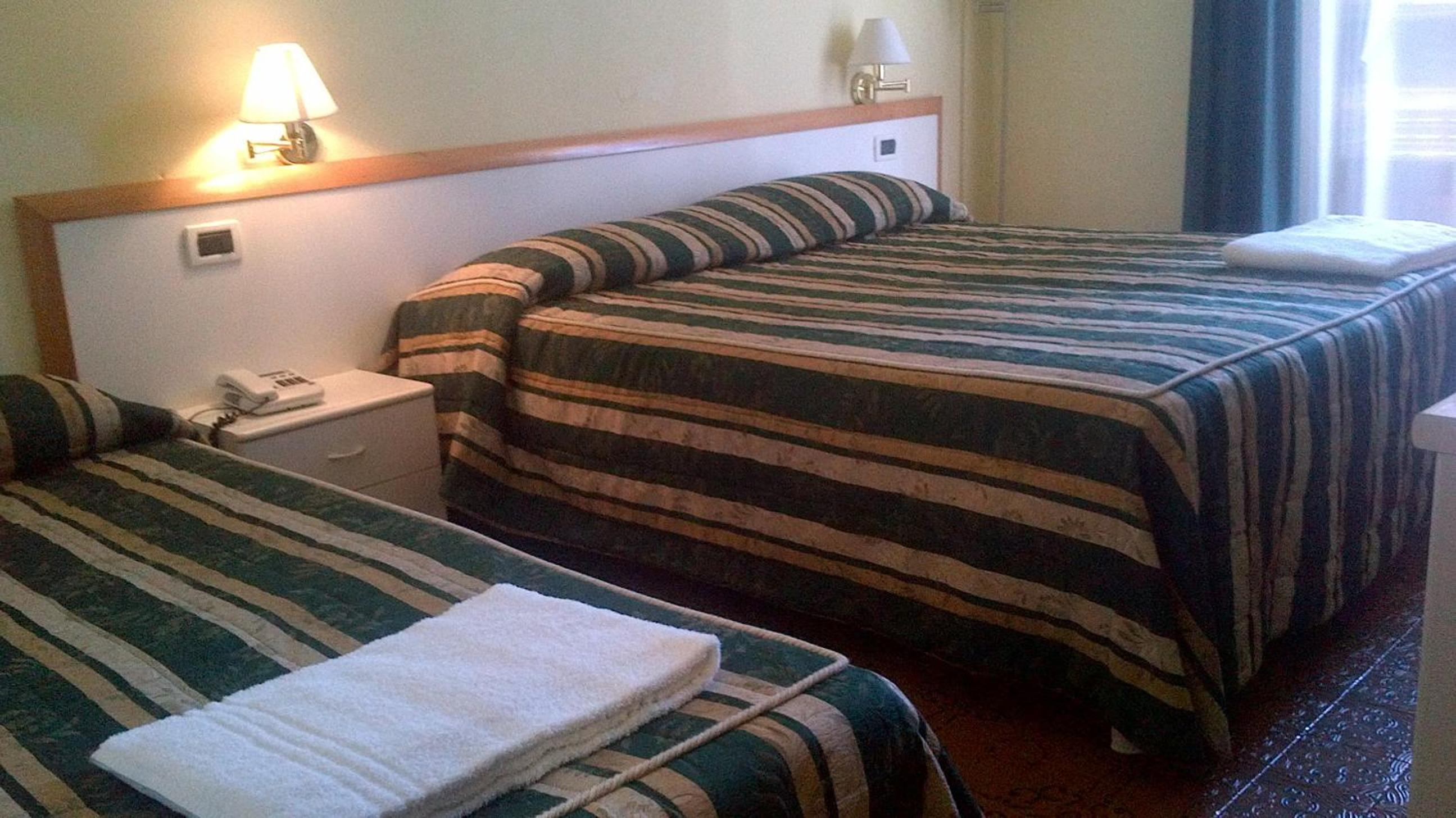 Triple Room - Photo 1