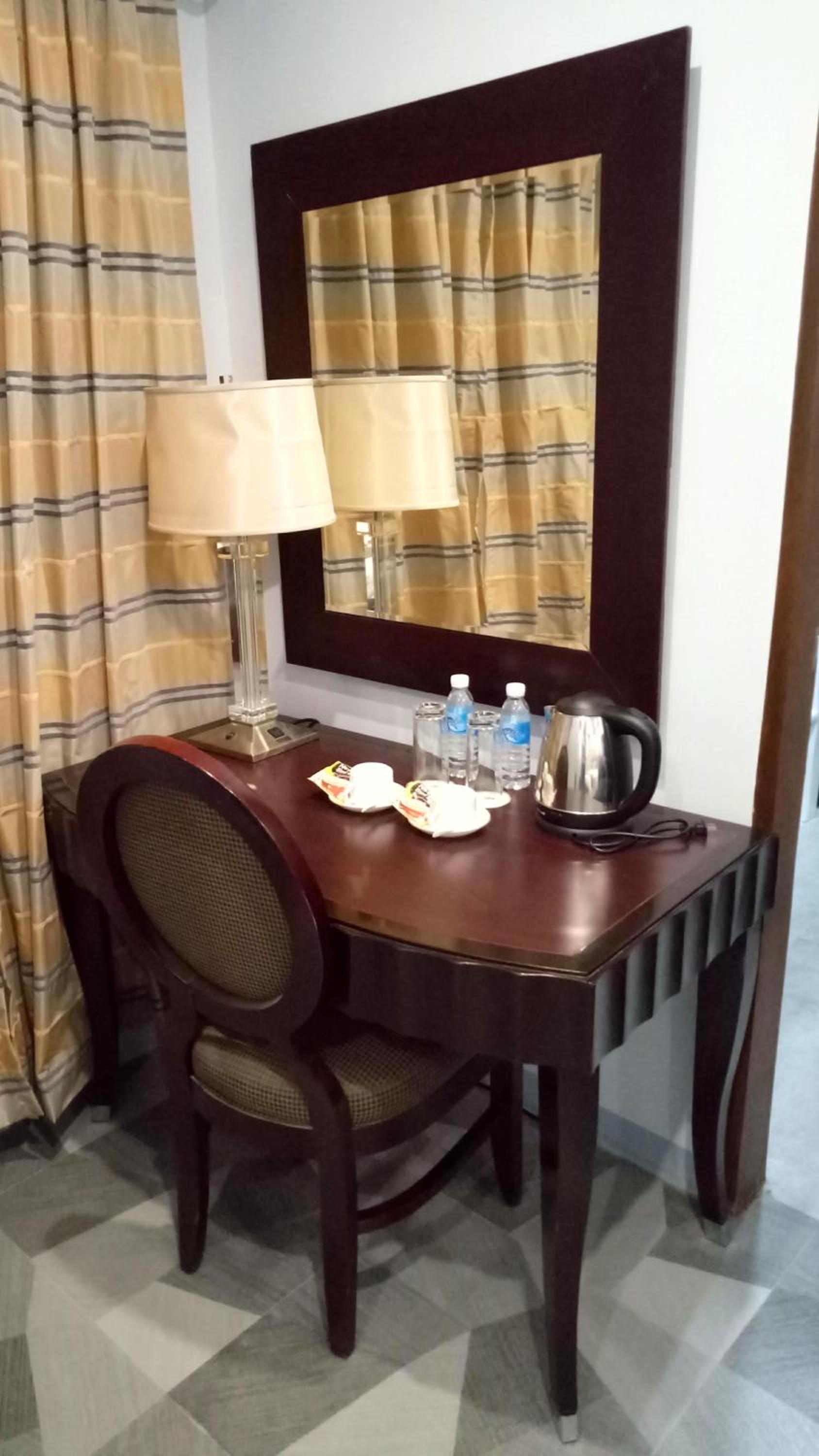Deluxe Queen Room