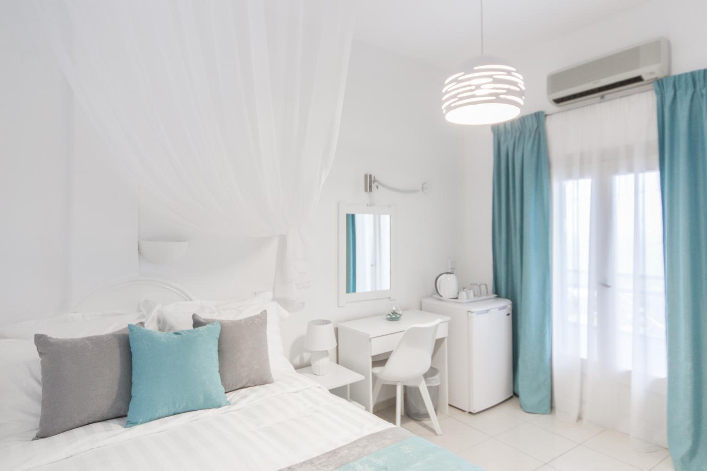 Triple Room with City View - Photo 3