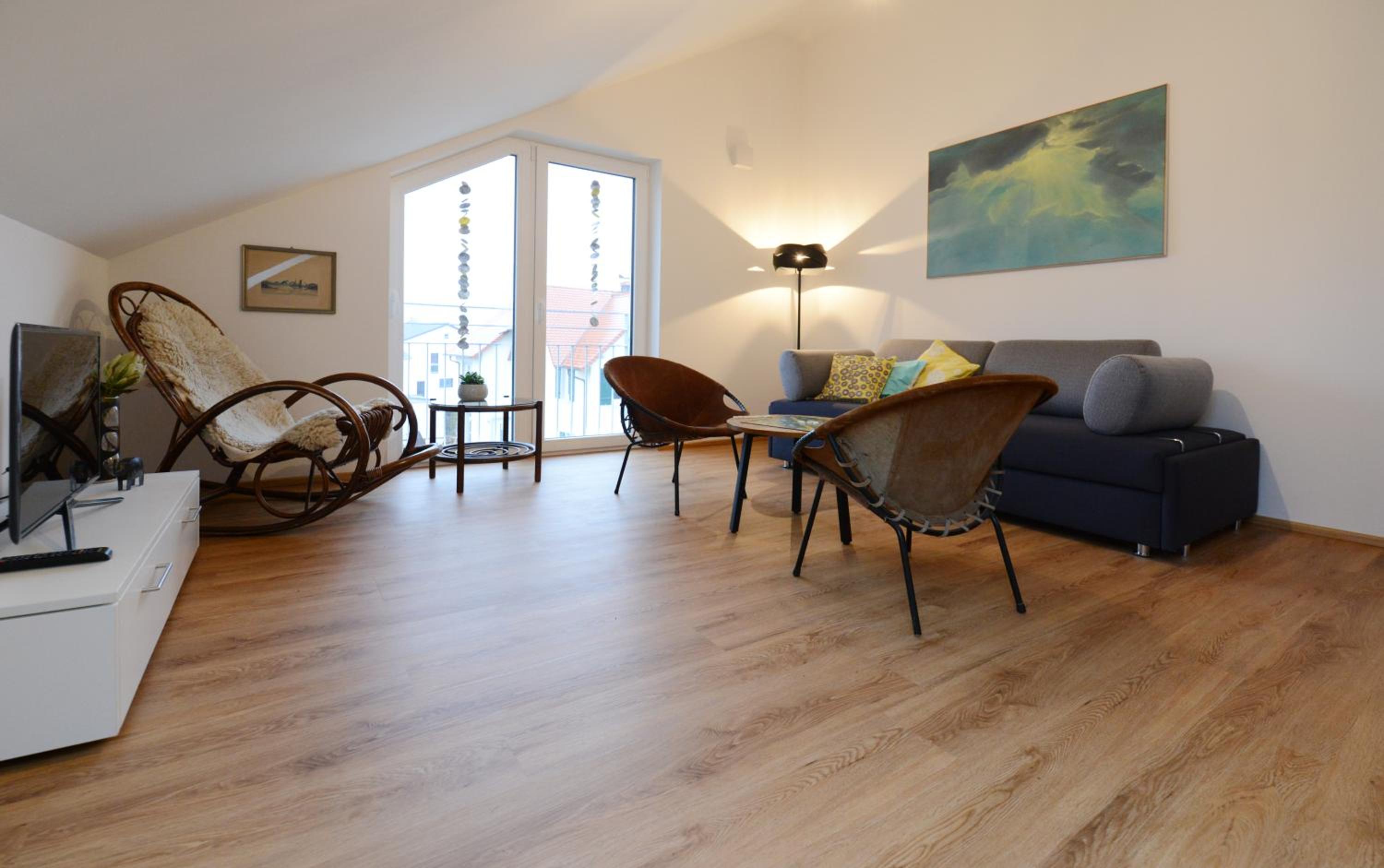 Apartment with Balcony 2 - upper floor photo 3