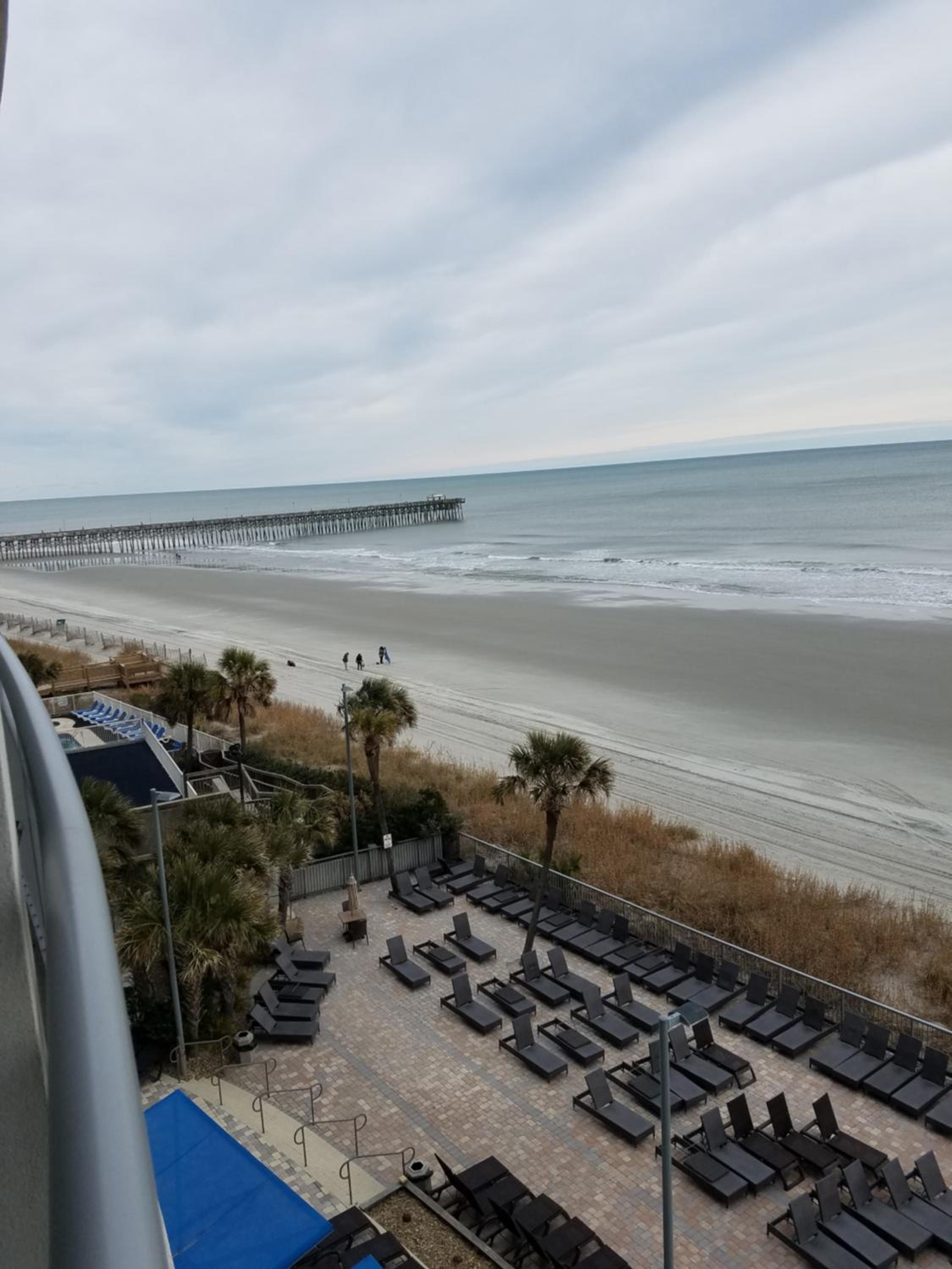 One-Bedroom Suite with Two Queen Beds - Ocean Front photo 2
