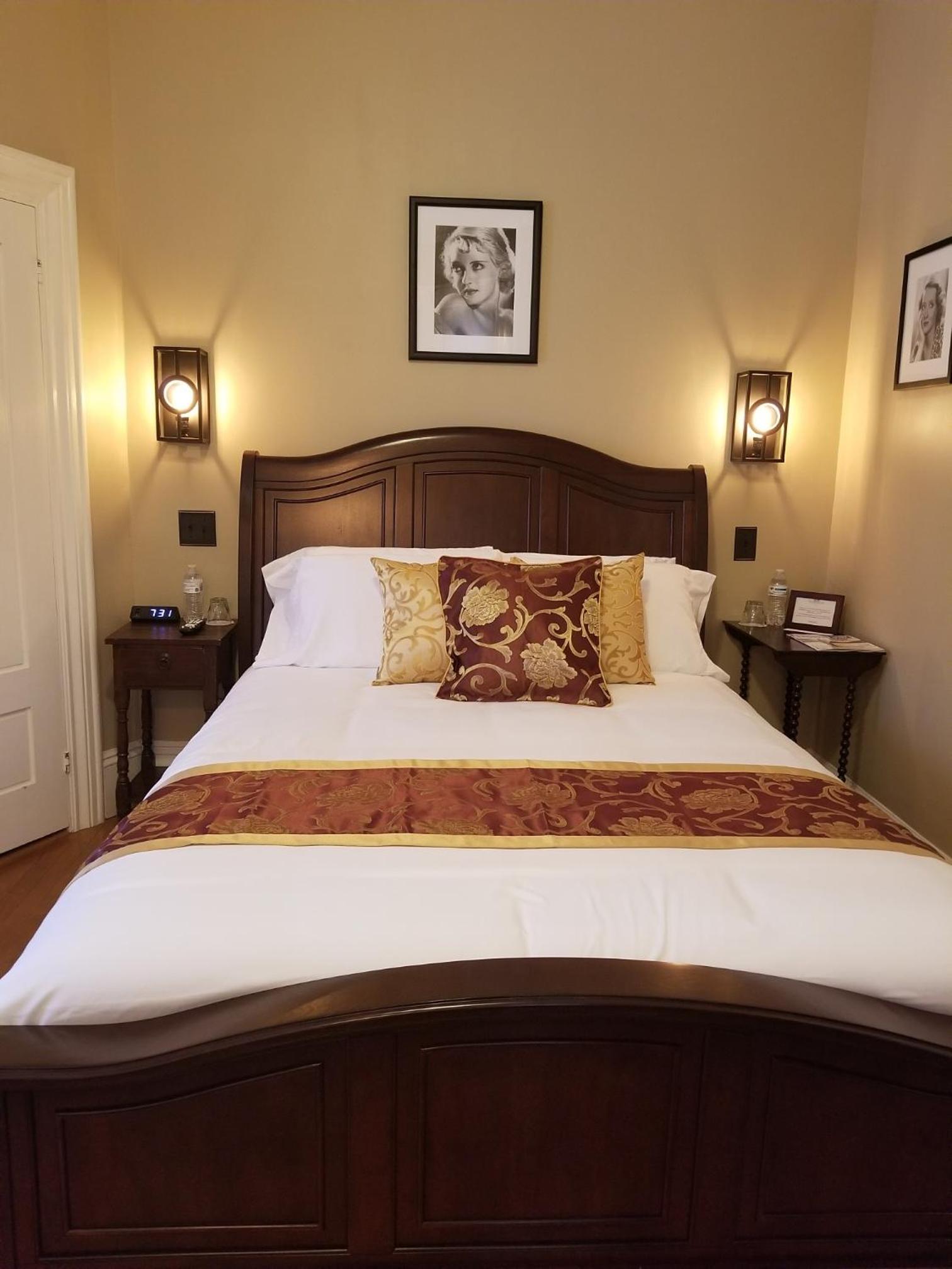 Queen Room