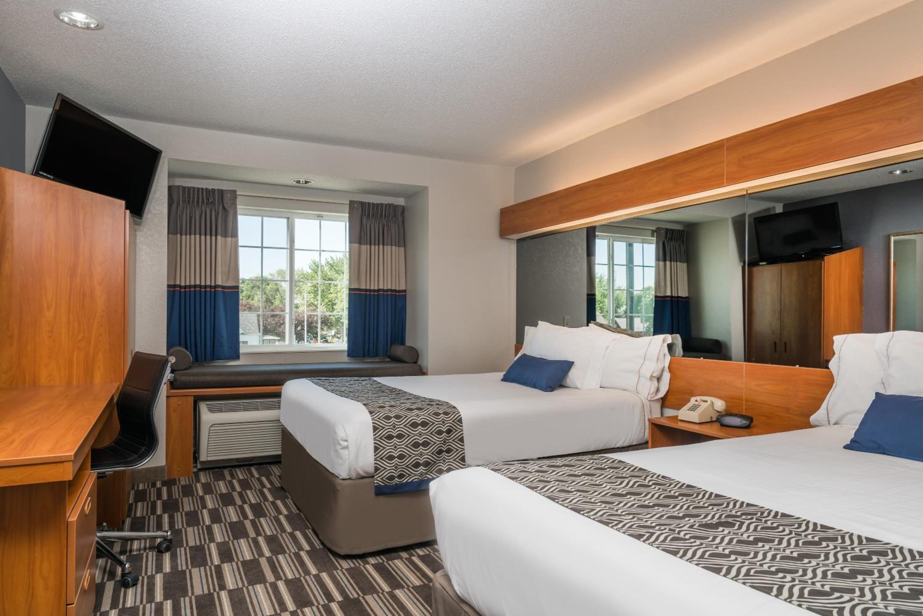 Queen Room with Two Queen Beds - Disability Access/Non-Smoking photo 1