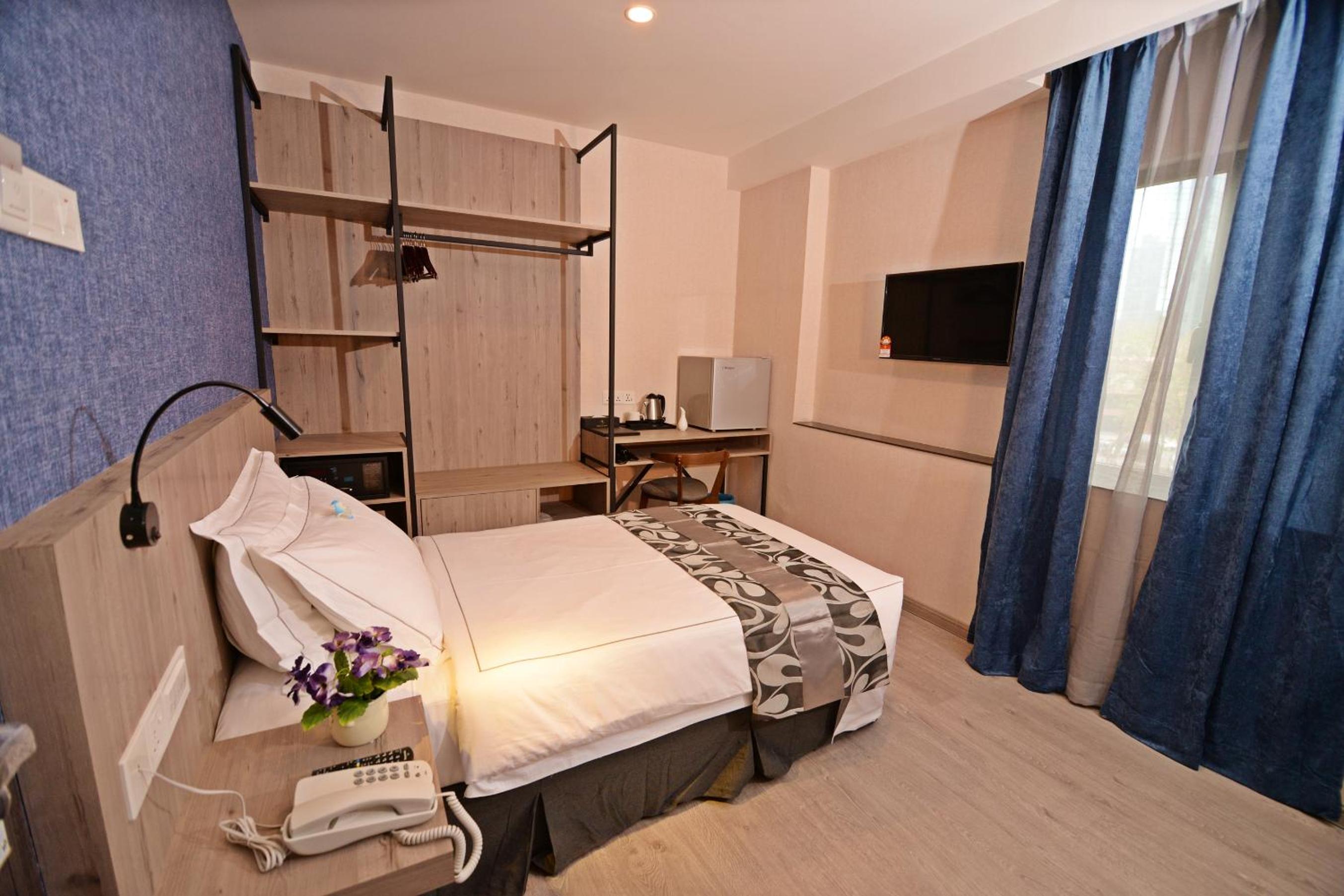 Single Room - Photo 7