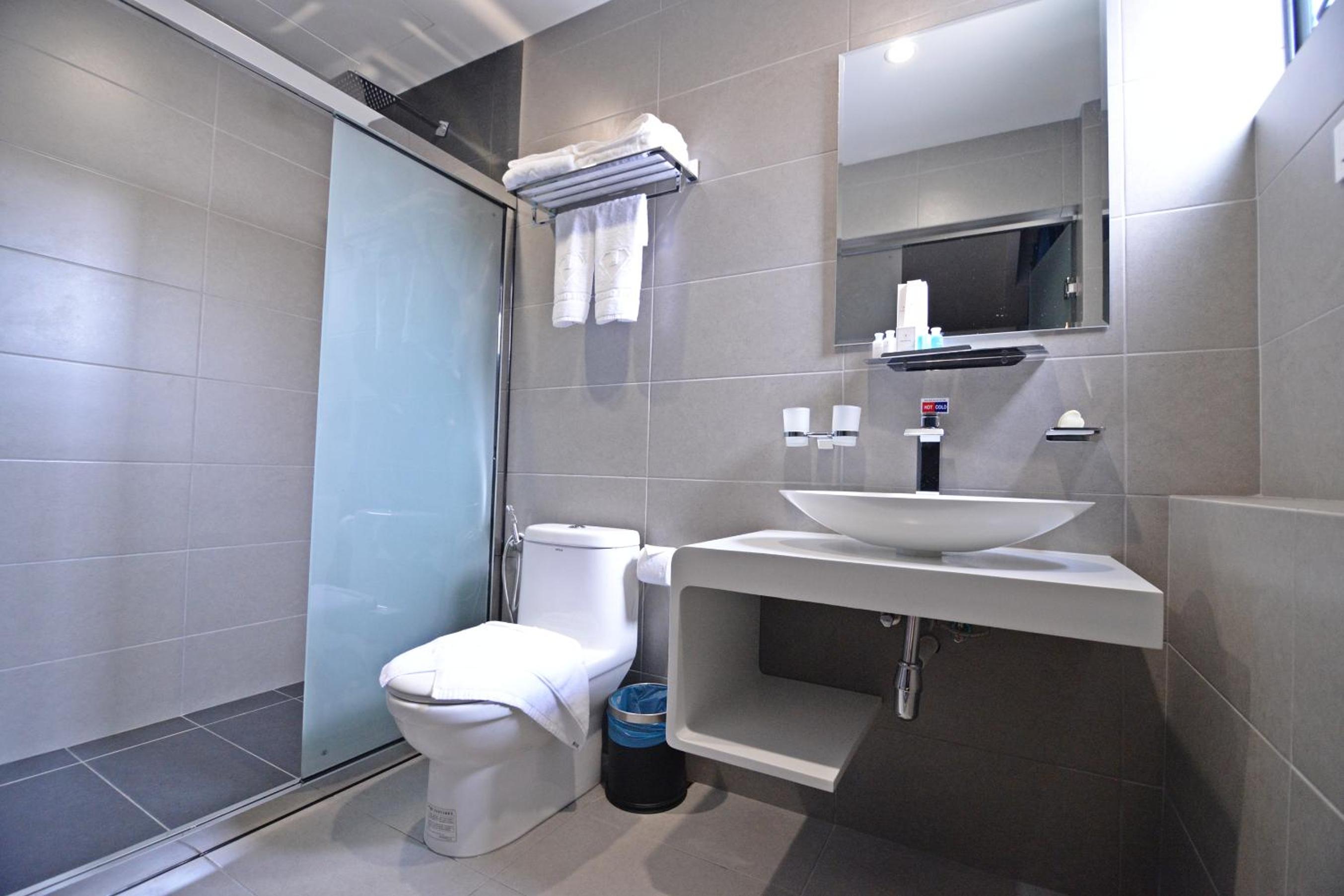 Deluxe Room - Photo 8