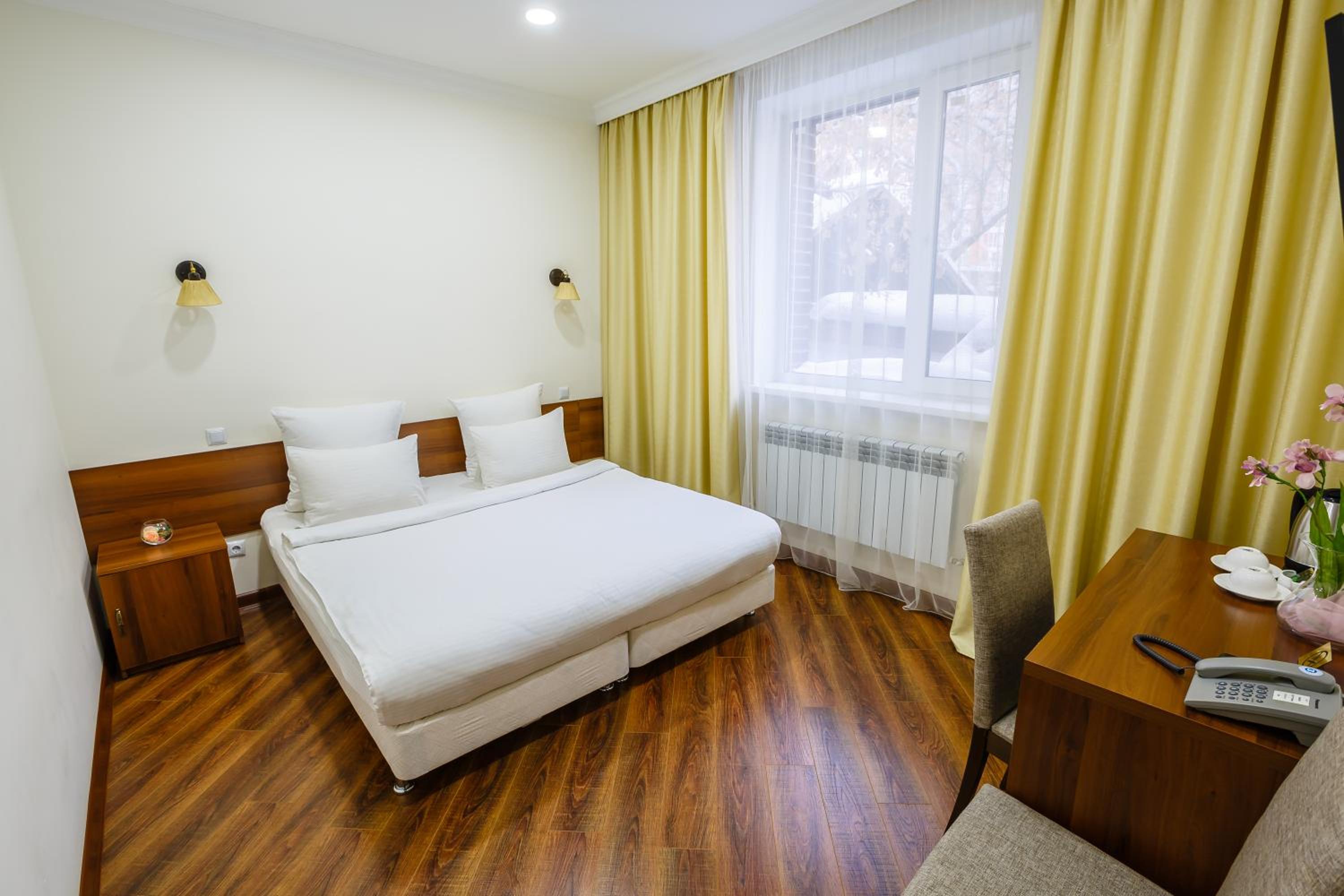 Standard Double or Twin Room photo 1