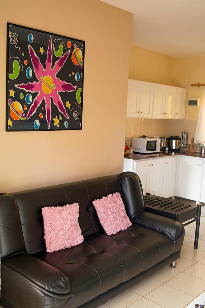 One-Bedroom Apartment With Garden View photo 3