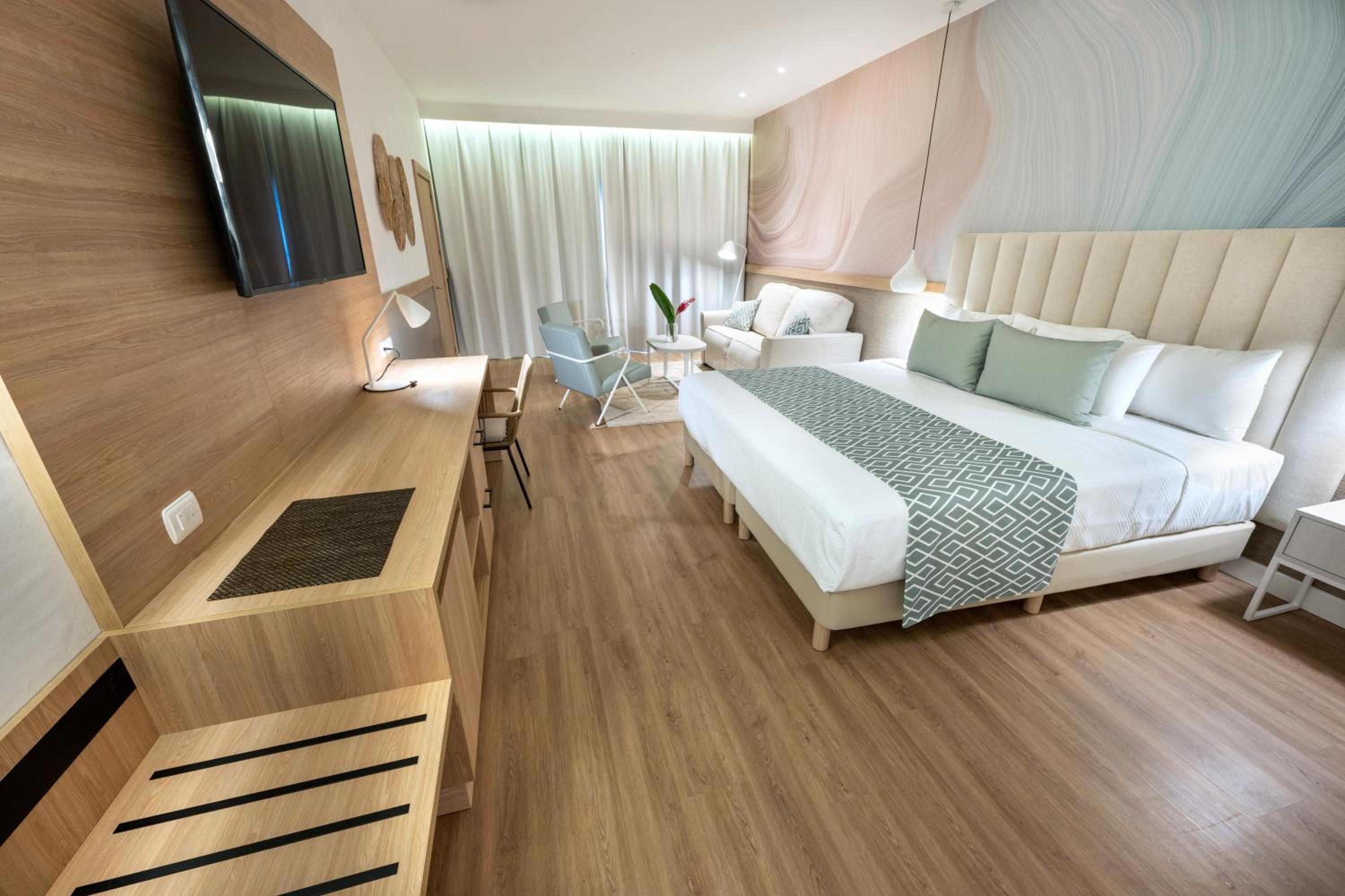 1 King Bed Deluxe Junior Suite DBL
