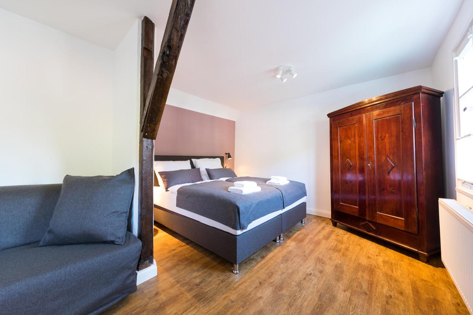 Deluxe Double Room with Shower - Photo 3