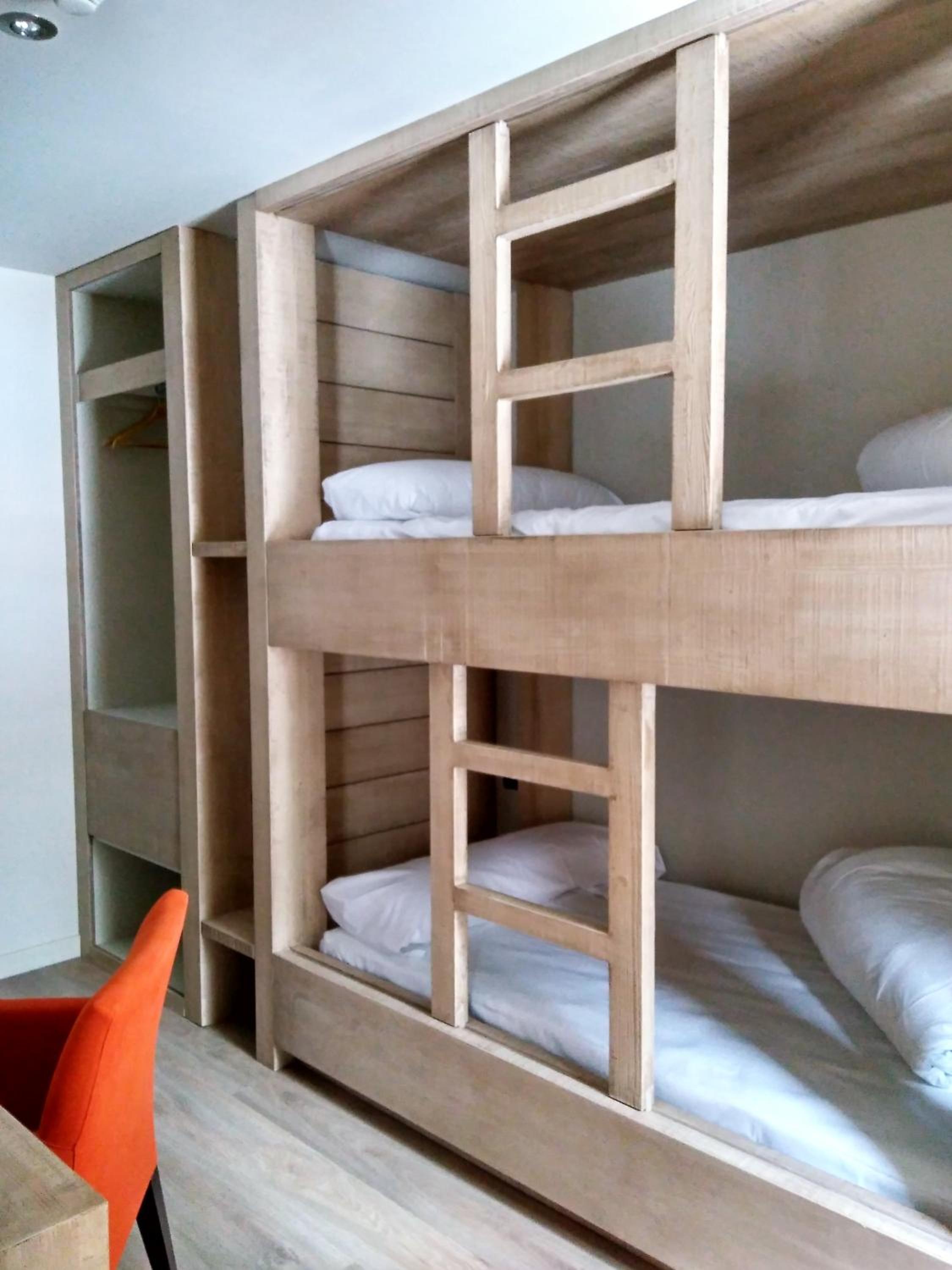 Habitación Cuádruple con Ducha