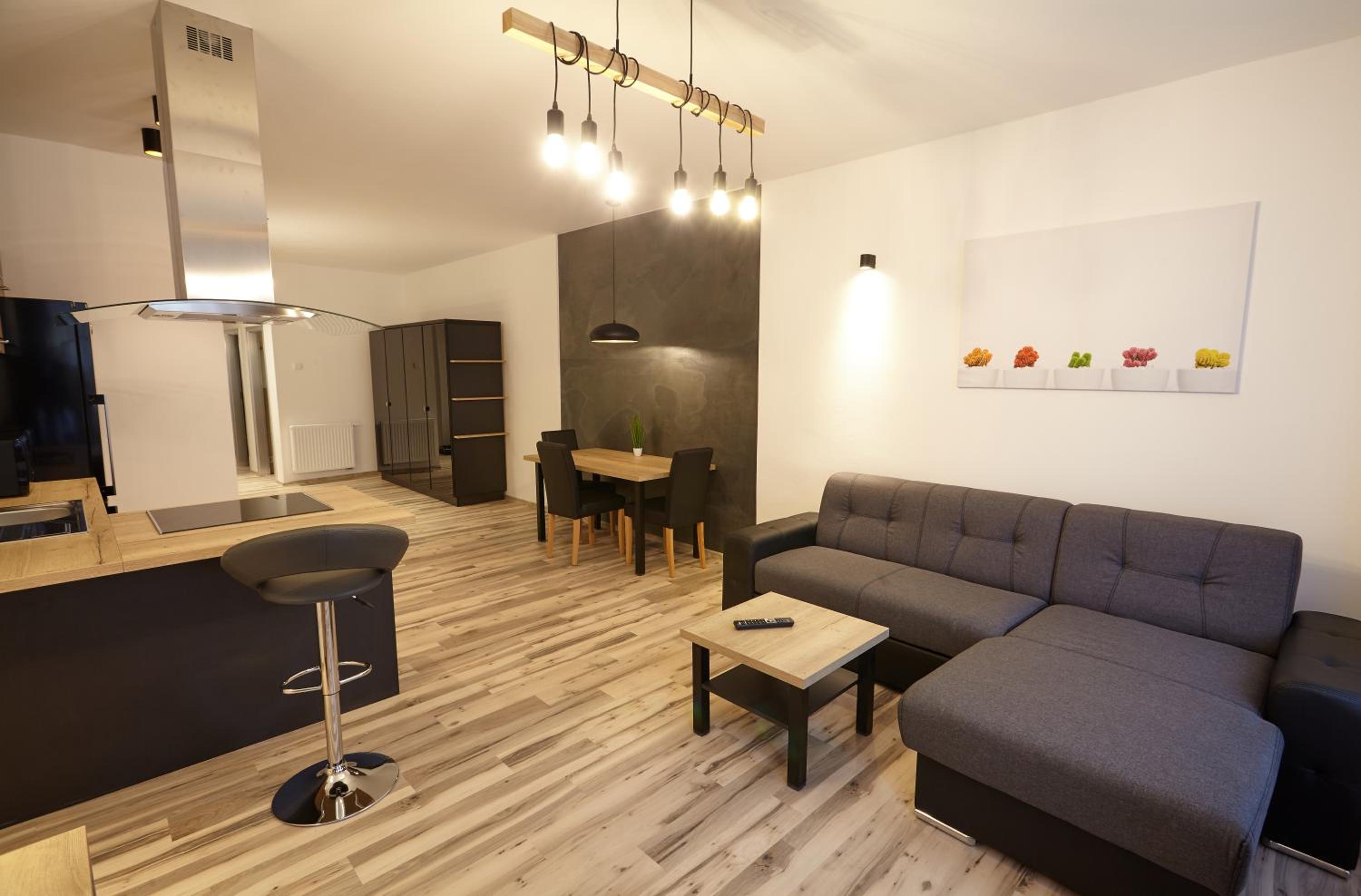 One-Bedroom Apartment - Photo 19