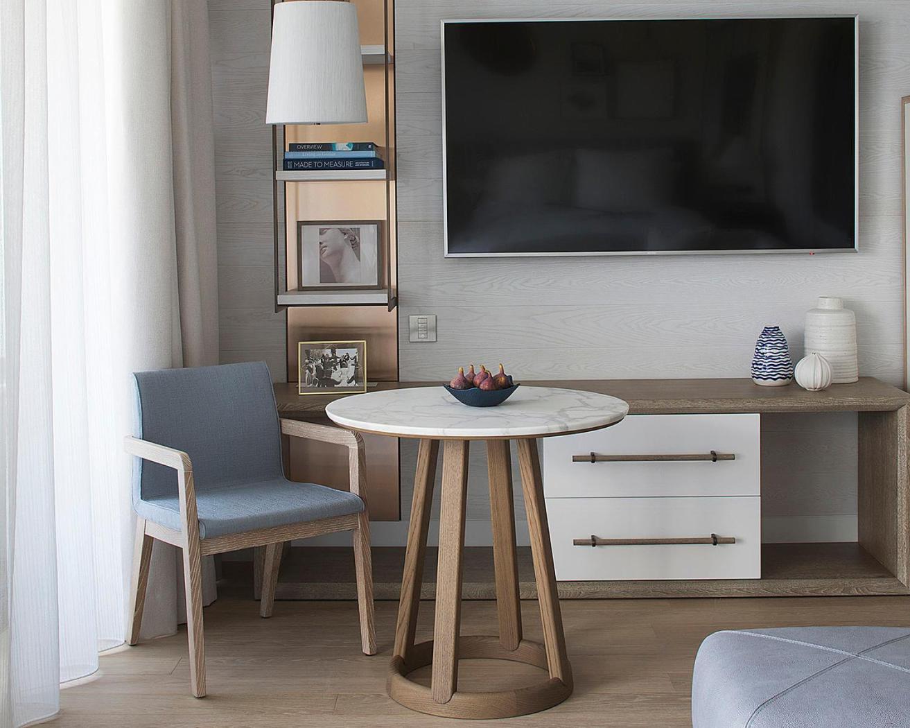King Room with Arion Pine View