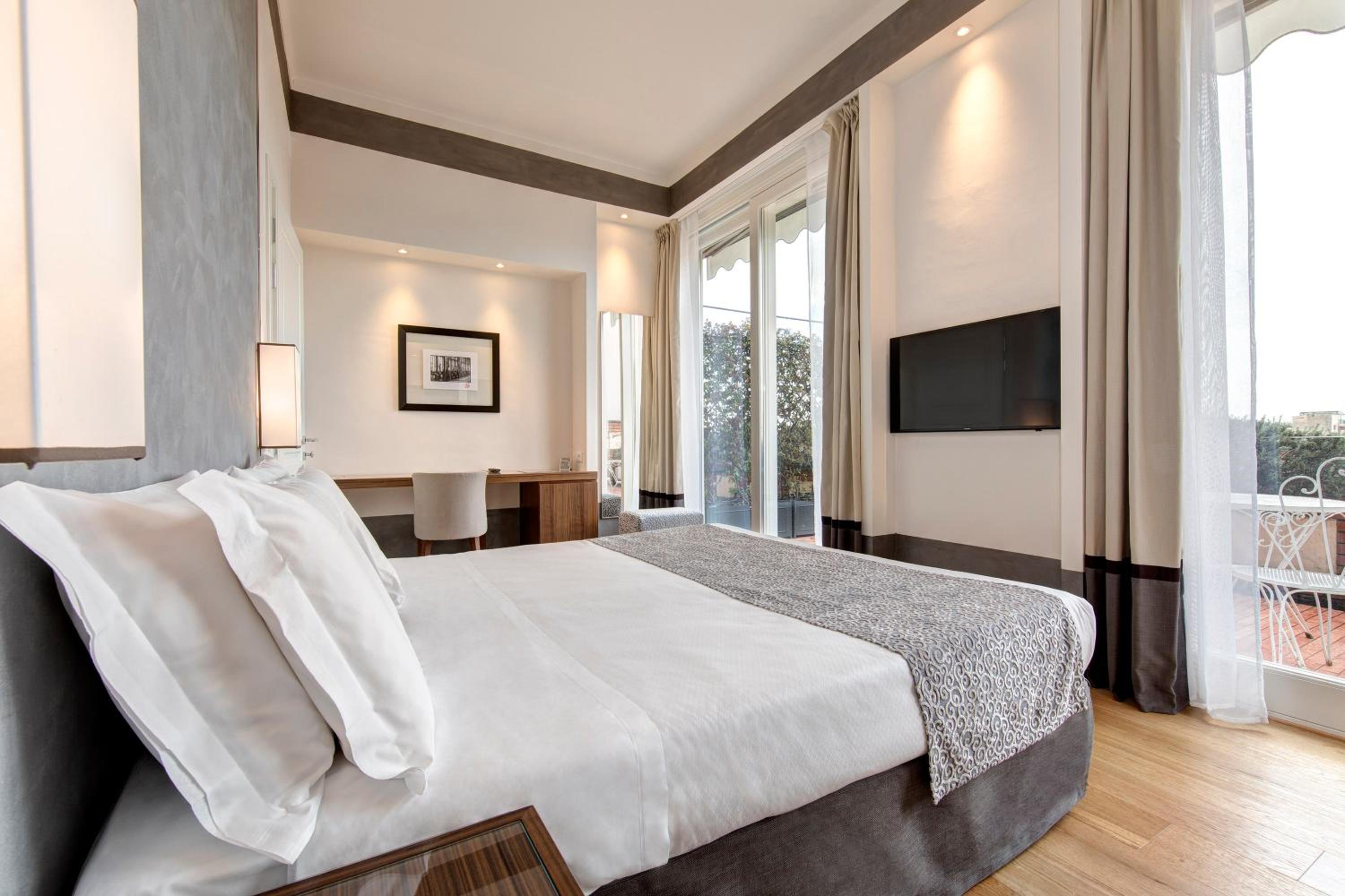 Superior Double Room with Balcony photo 1