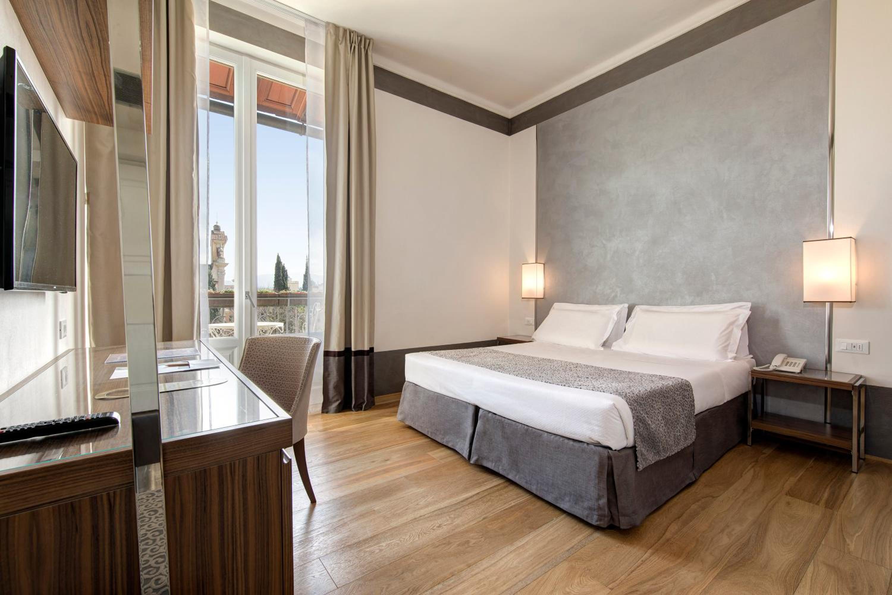Superior Double Room with Balcony photo 3