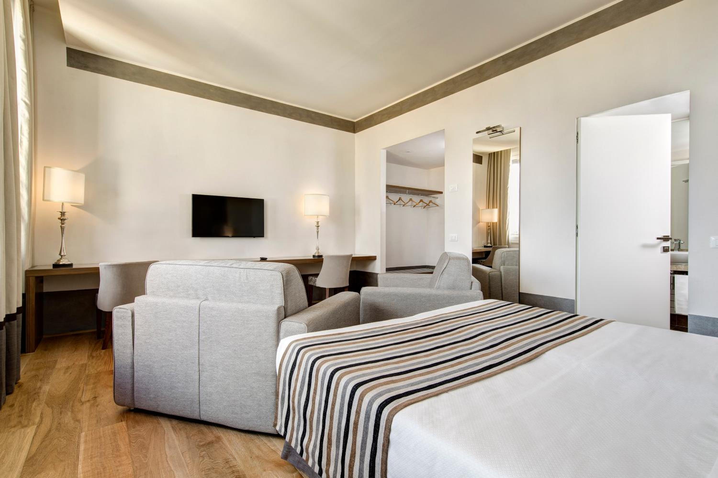Junior Suite with Garden View photo 3
