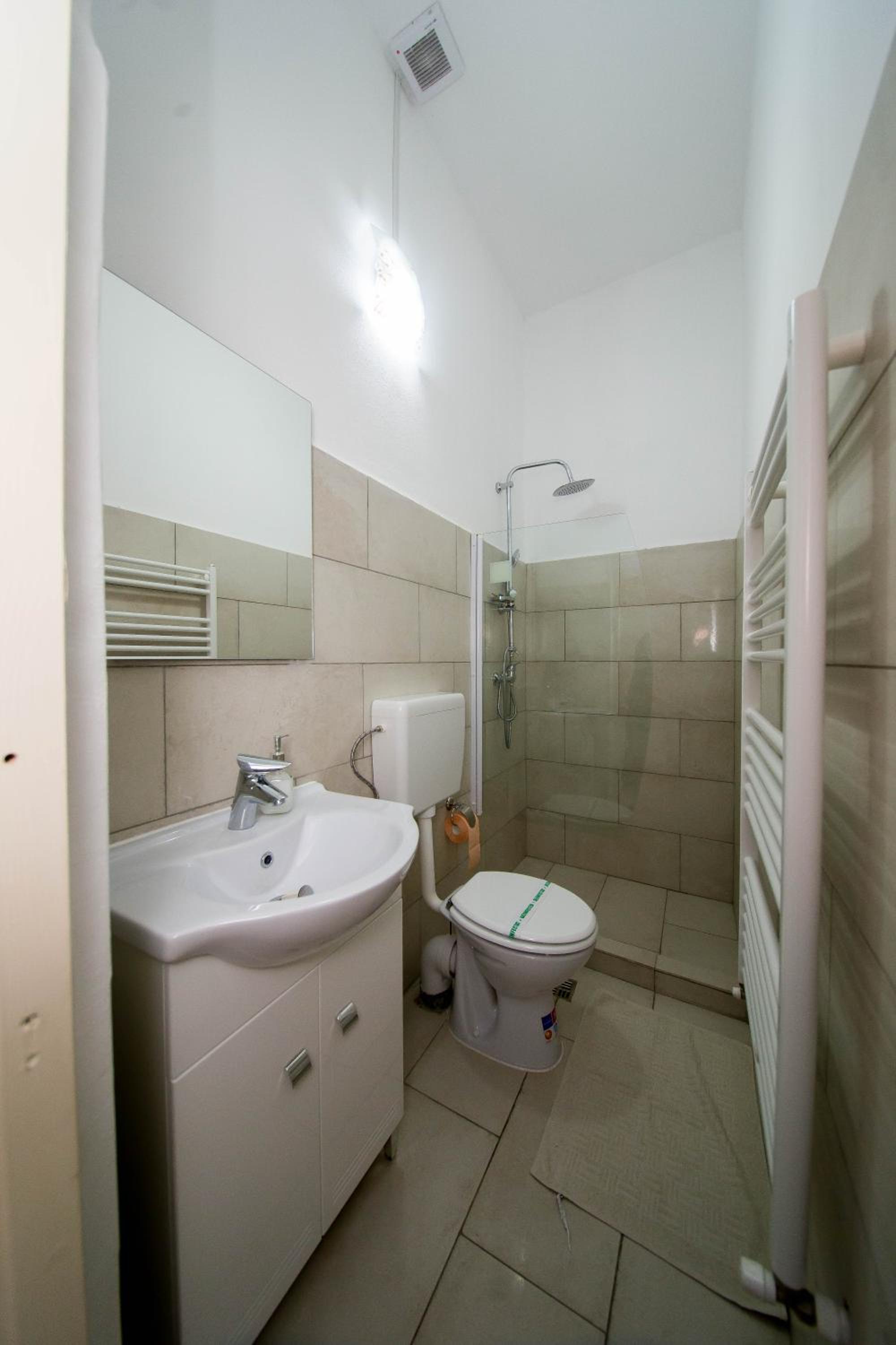 Apartment - Photo 4