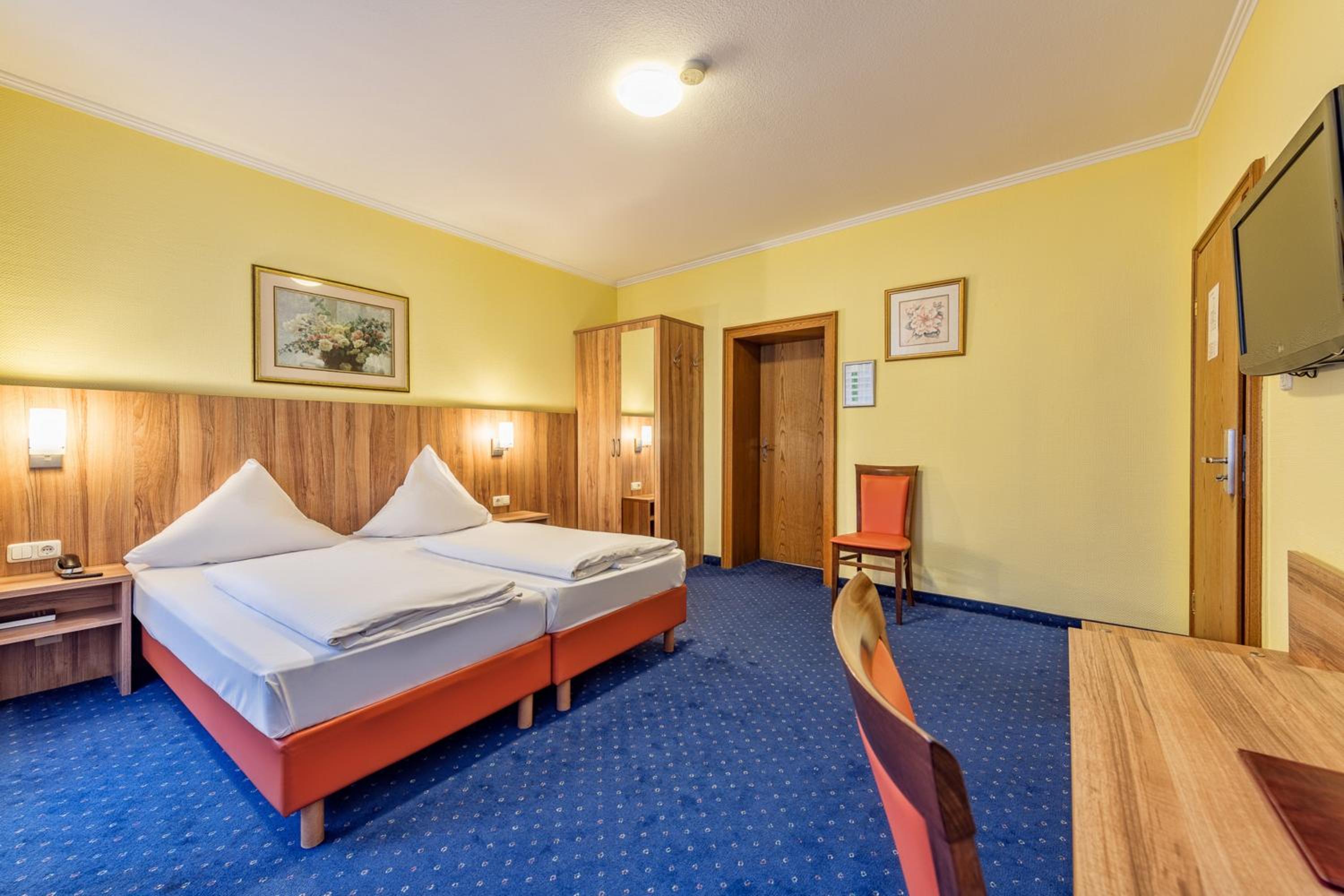Double Room - Photo 1