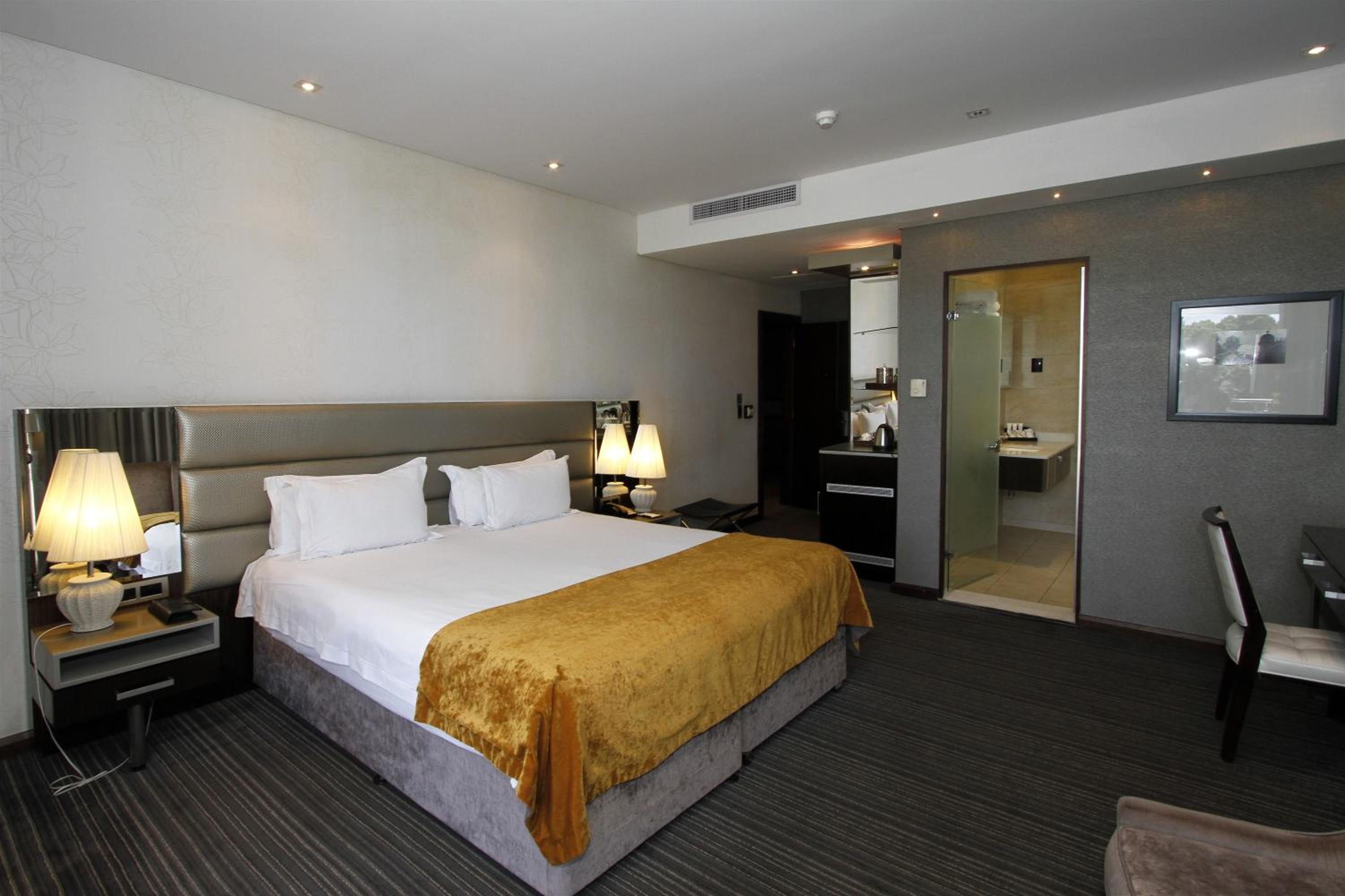 Deluxe Room with Garden View photo 1