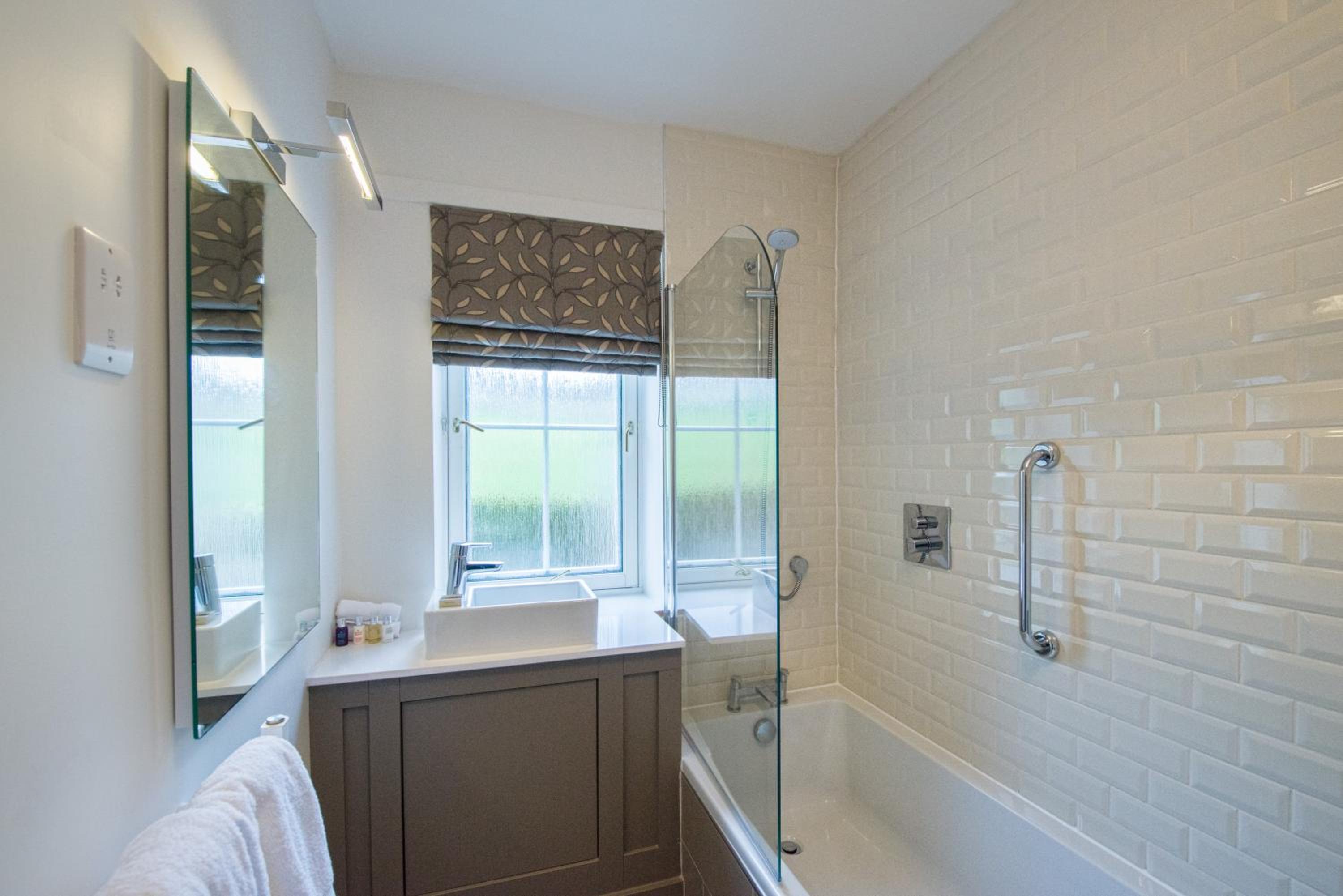 Three-Bedroom Cottage photo 2