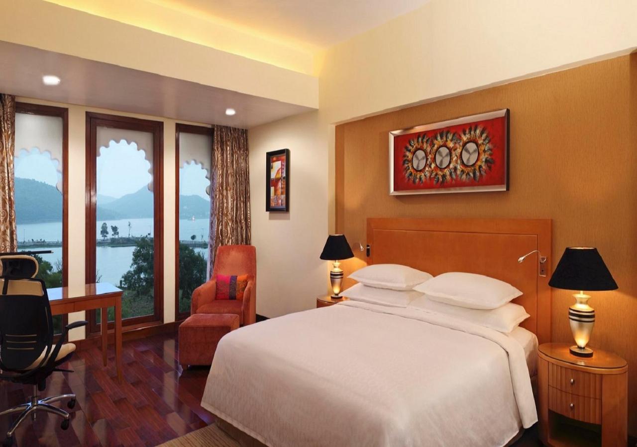 Business Class: 15% off on F&B, 20% off on Spa, Happy Hours with 1+1 offer,Complimentary Welcome Drink,Live Music, Cultural activities with Tea/Coffee, INR 700 charges per person to avail One-hour unlimited gaming experience @ Game Galaxy (pay at hotel)