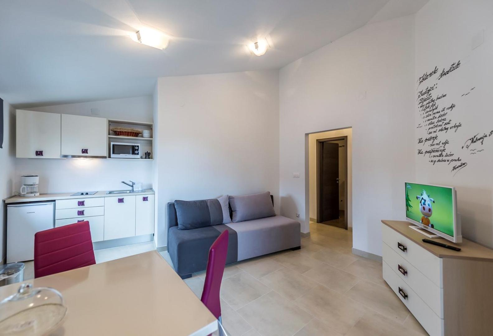 Apartment photo 3