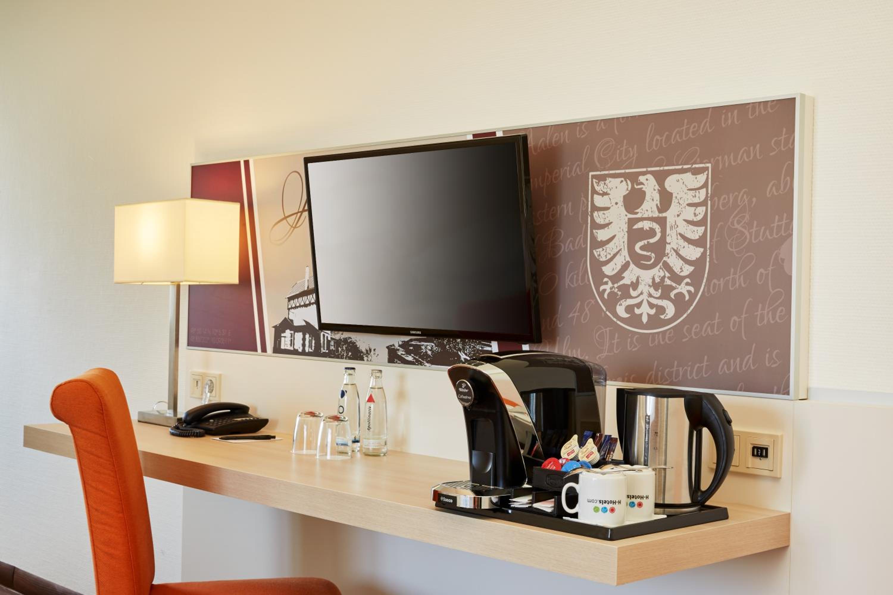 Deluxe Double Room thumbnail 6