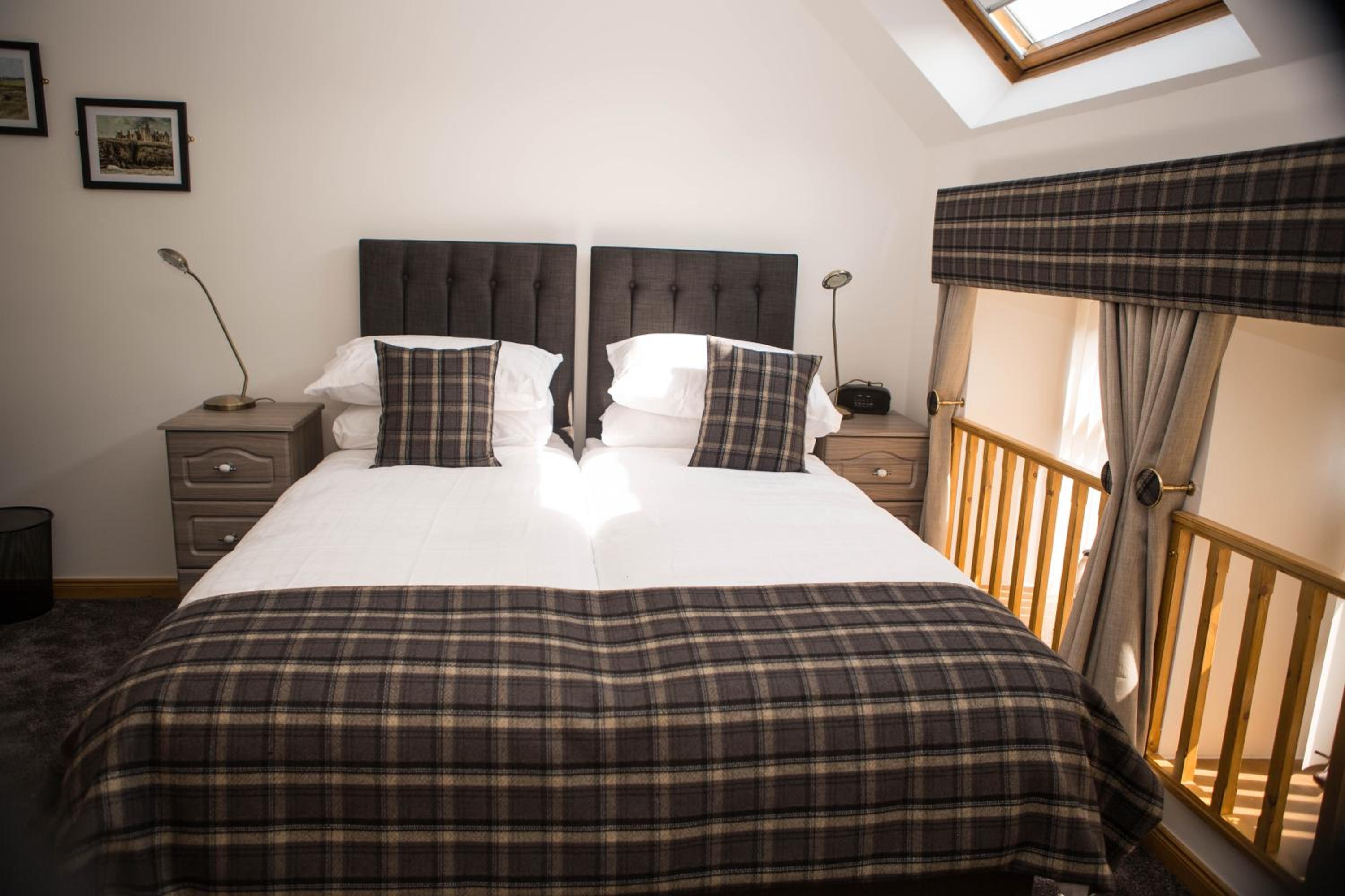 Deluxe Double or Twin Room photo 2
