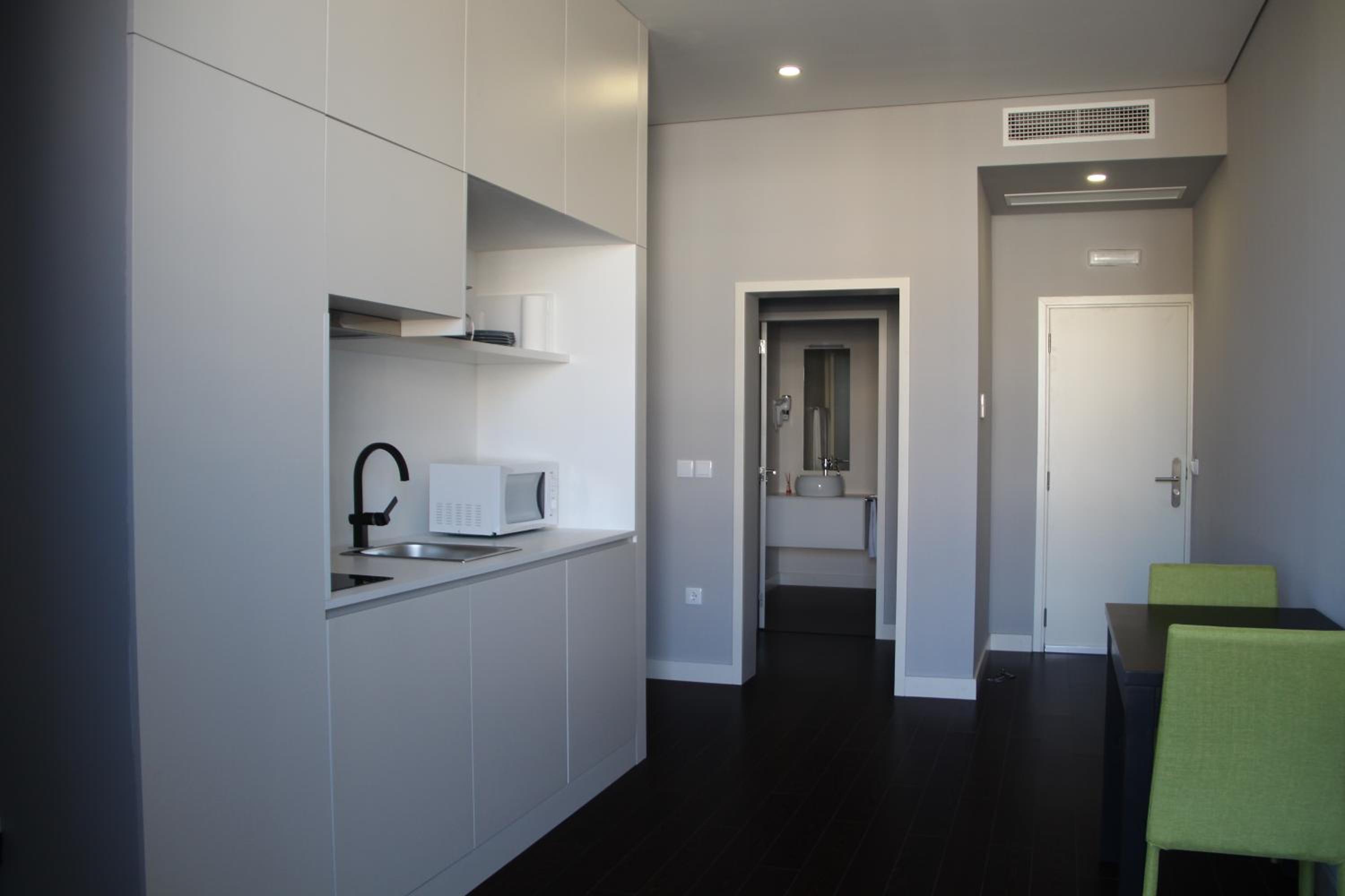 One-Bedroom Apartment - Photo 10