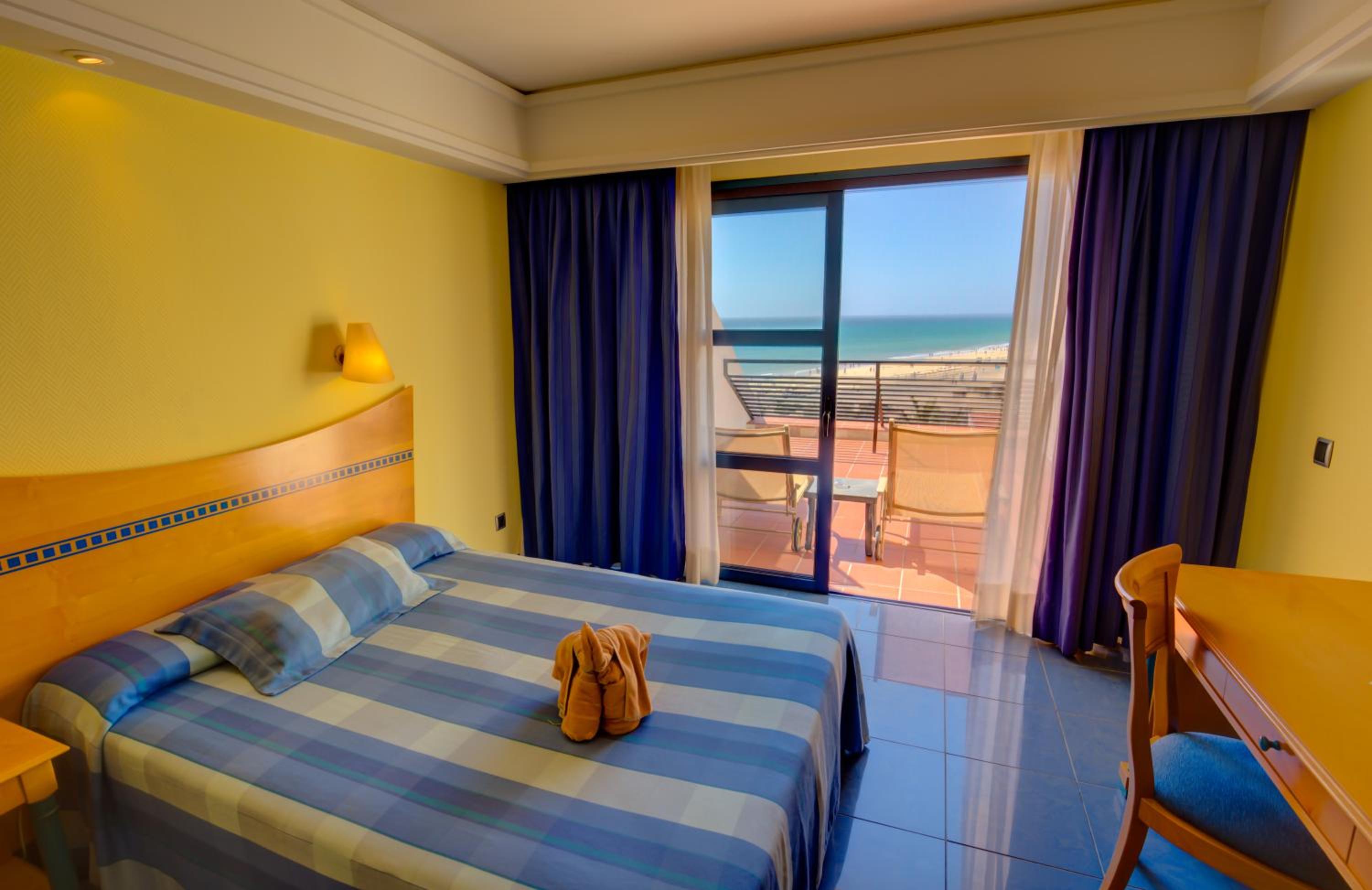 Habitación Doble con Vista al Mar (2 Adultos)