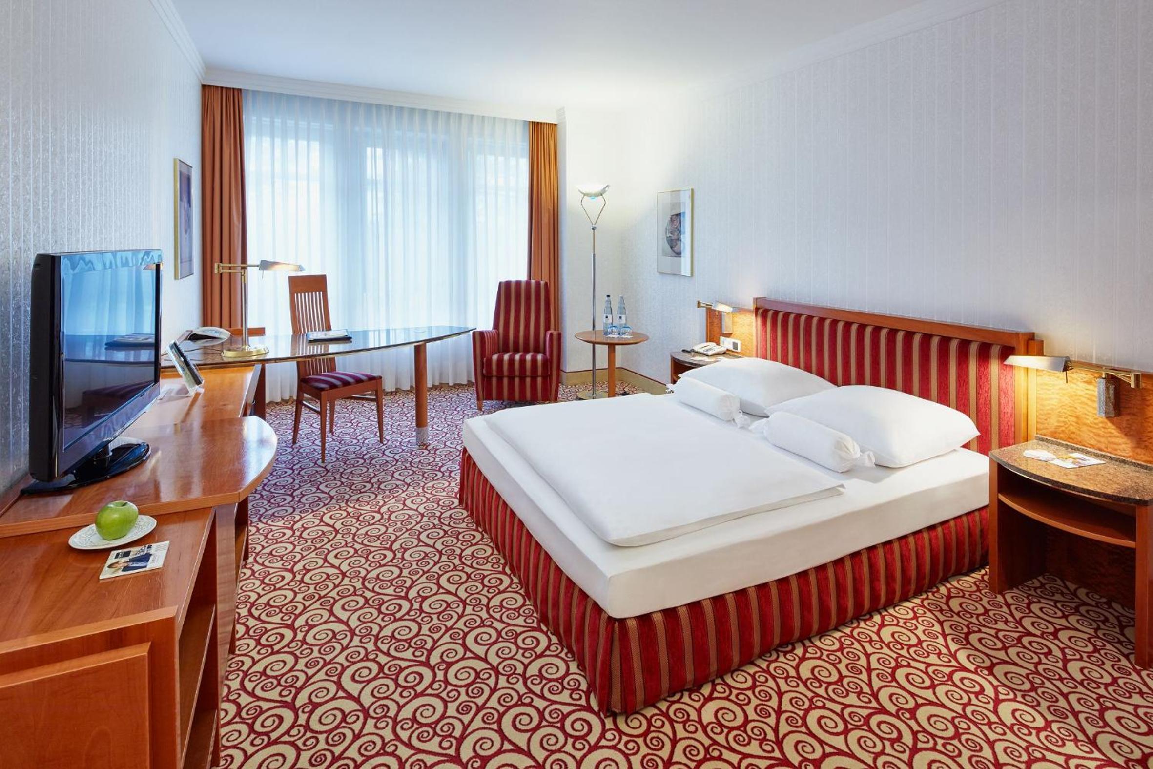 Comfort Double Room with Queensize Bed - Photo 7
