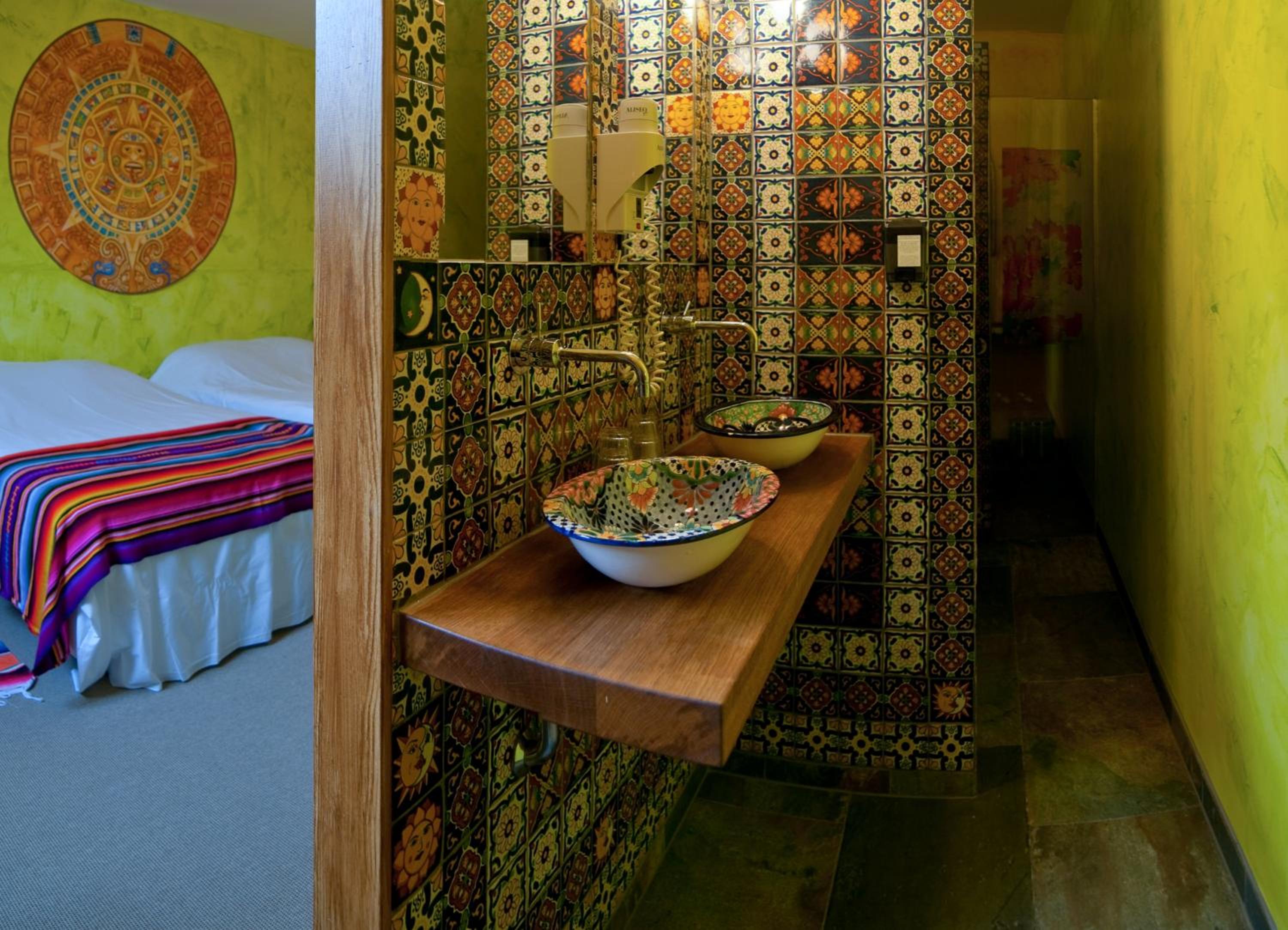Family Room - Photo 9