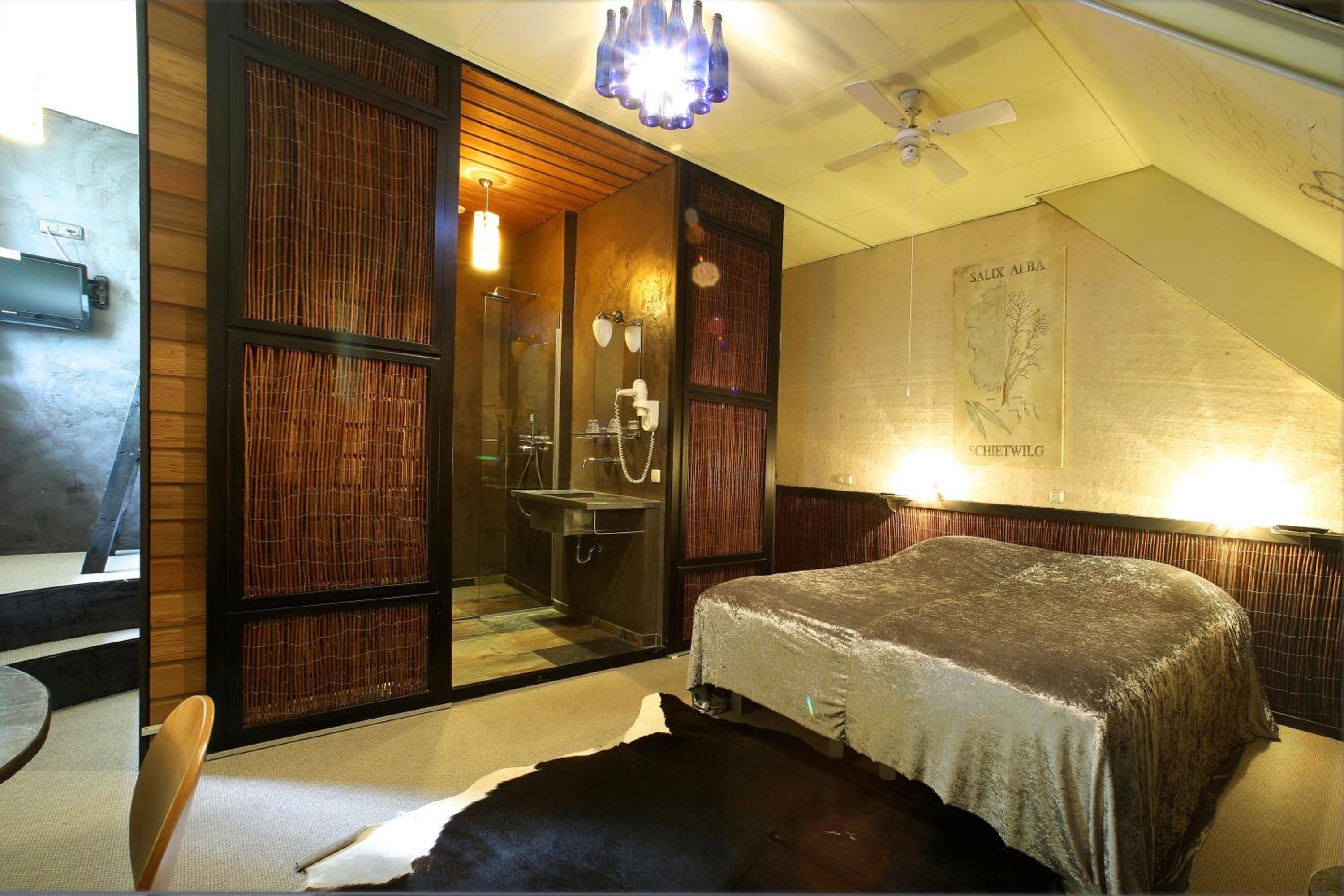 Family Room - Photo 8