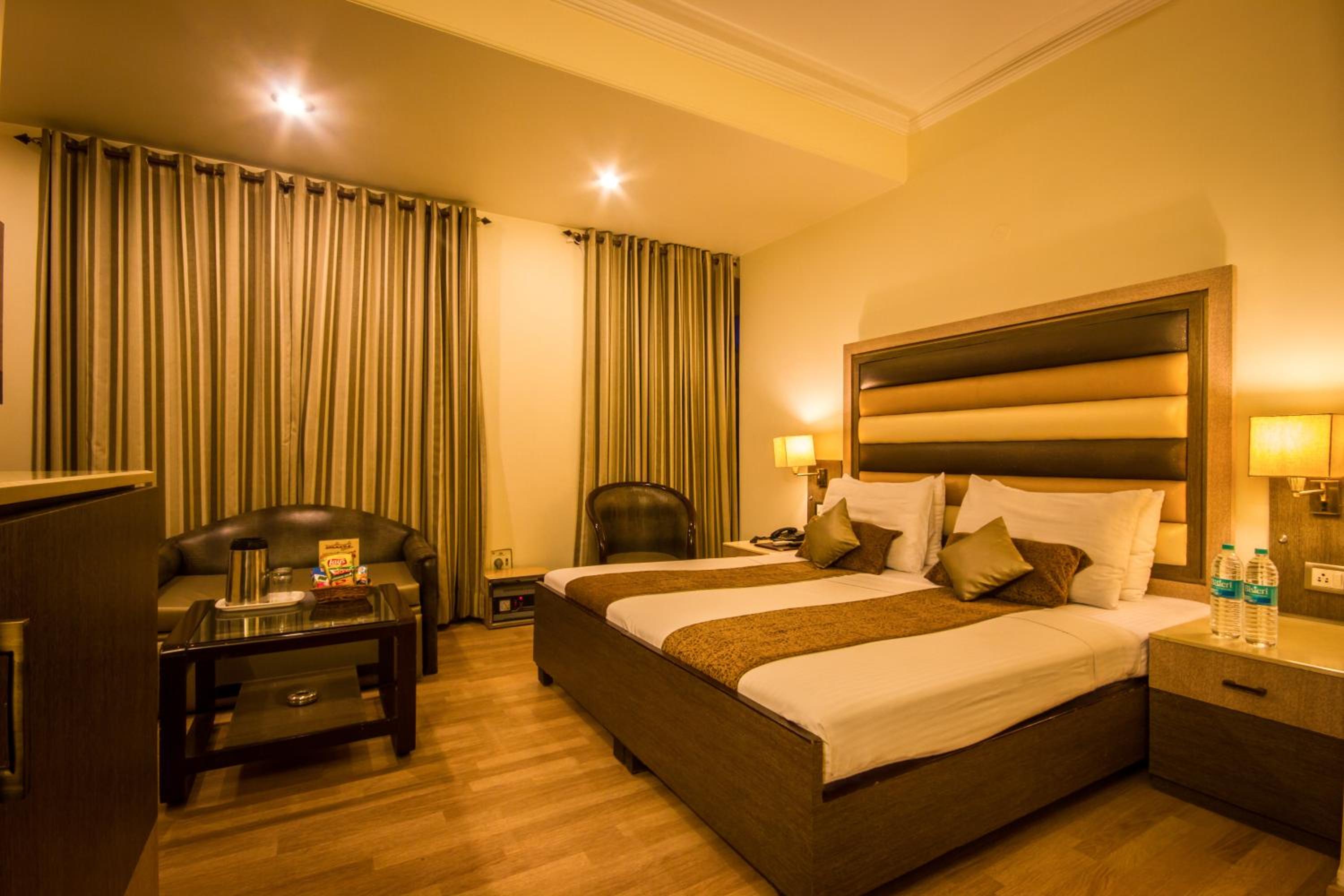 Superior Double or Twin Room photo 2