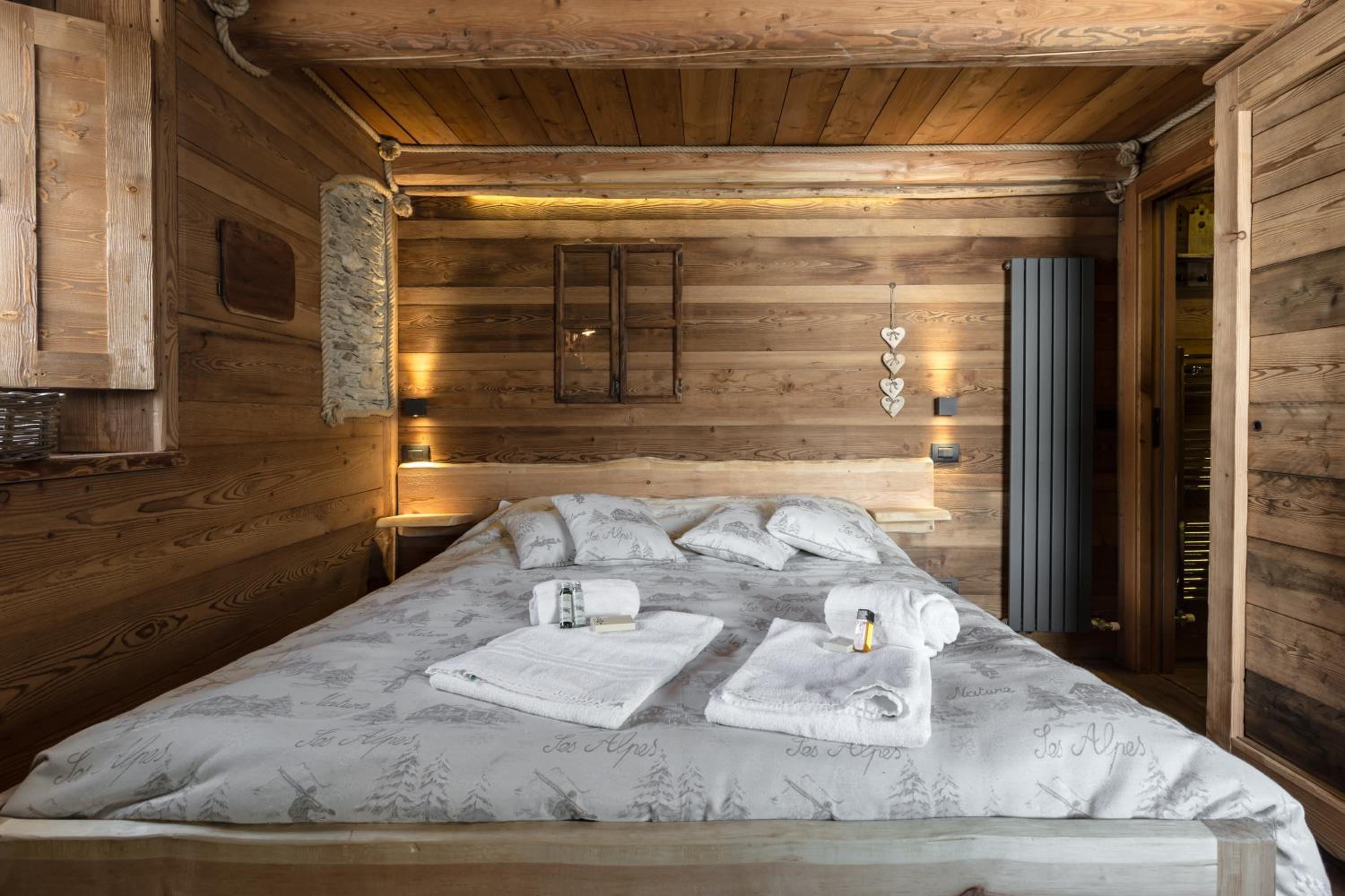 Double Room - Photo 8