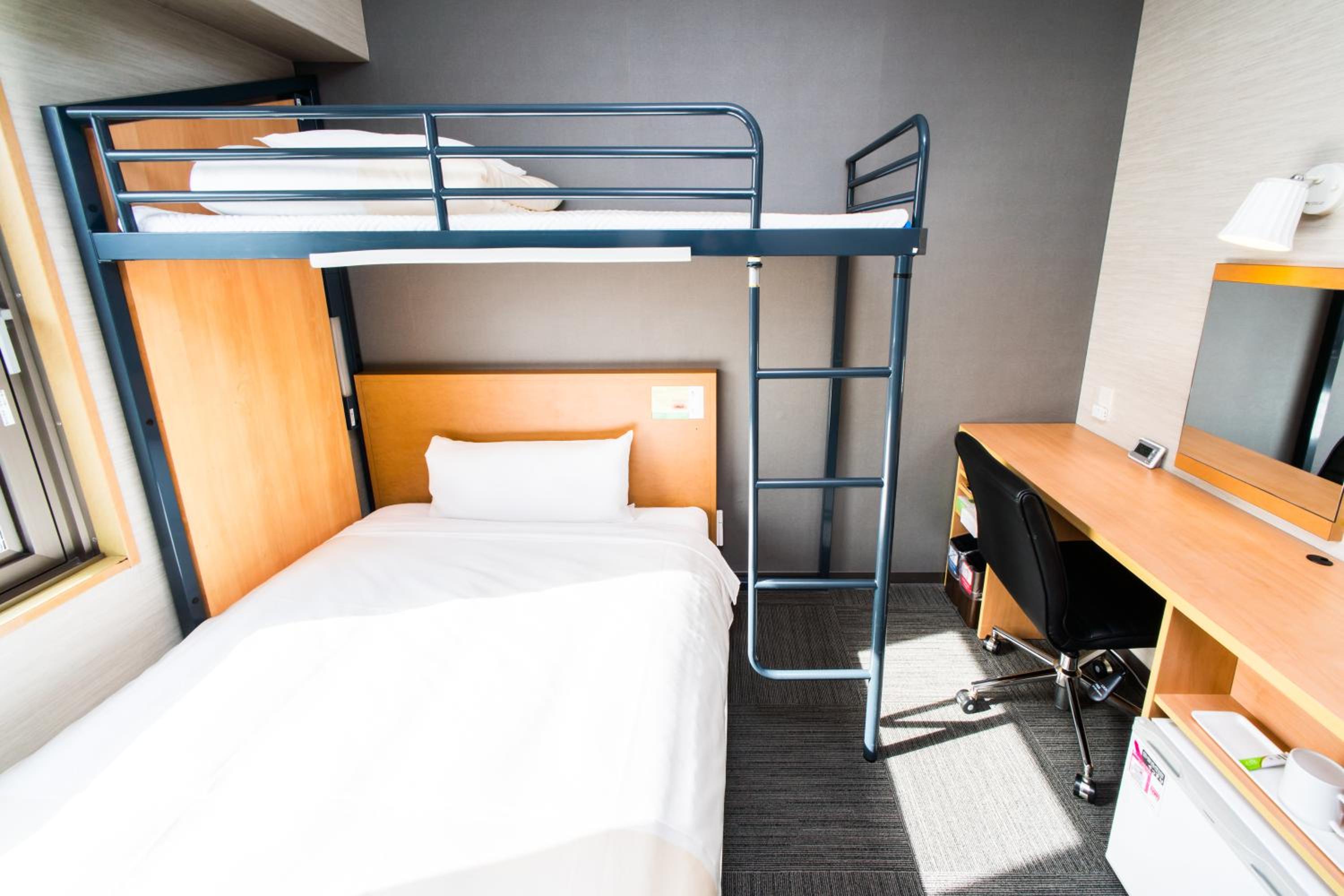 Room with Double Bed and Bunk Bed - Non-Smoking - Photo 4