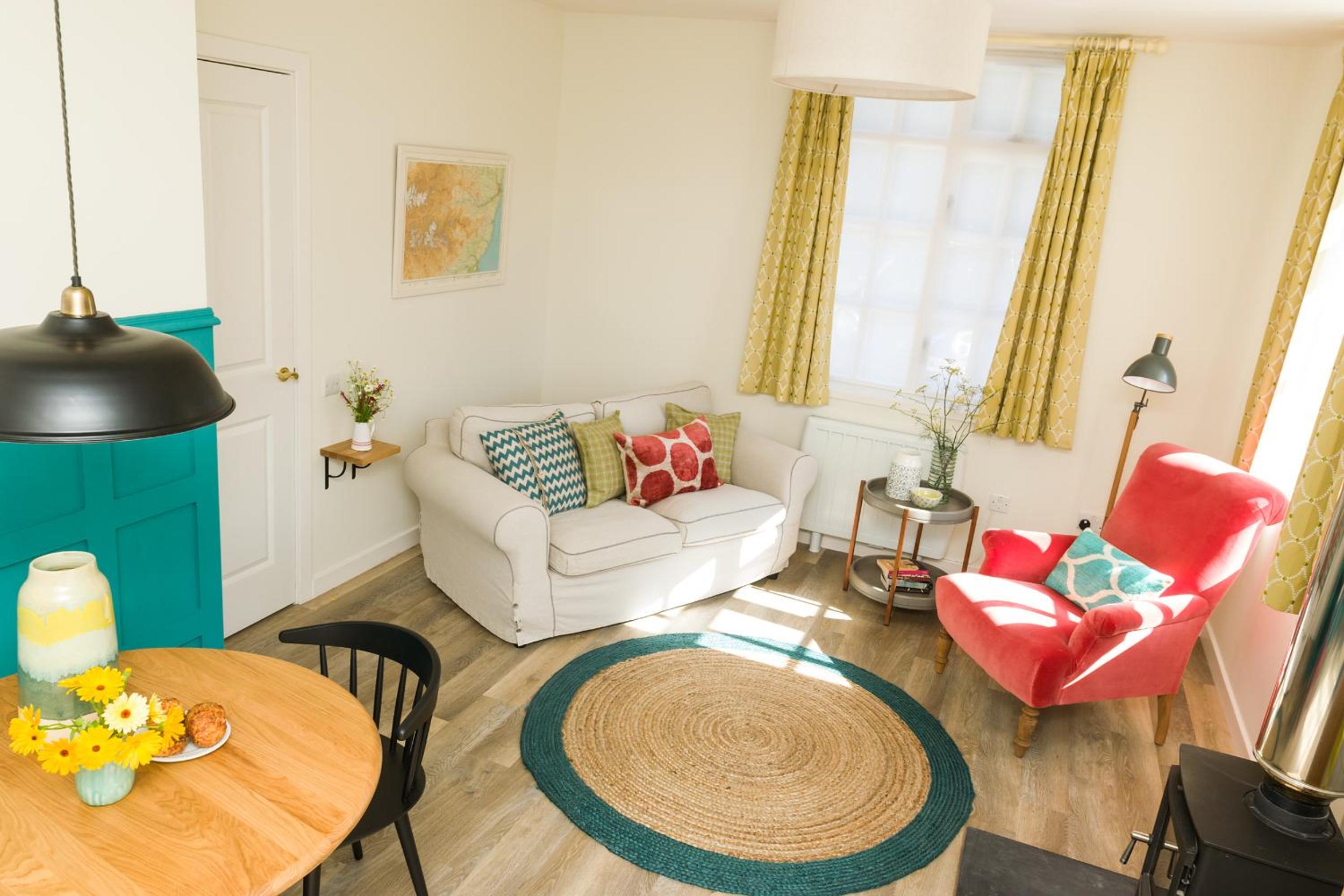 Wheelchair Accessible One-Bedroom Apartment - Photo 2