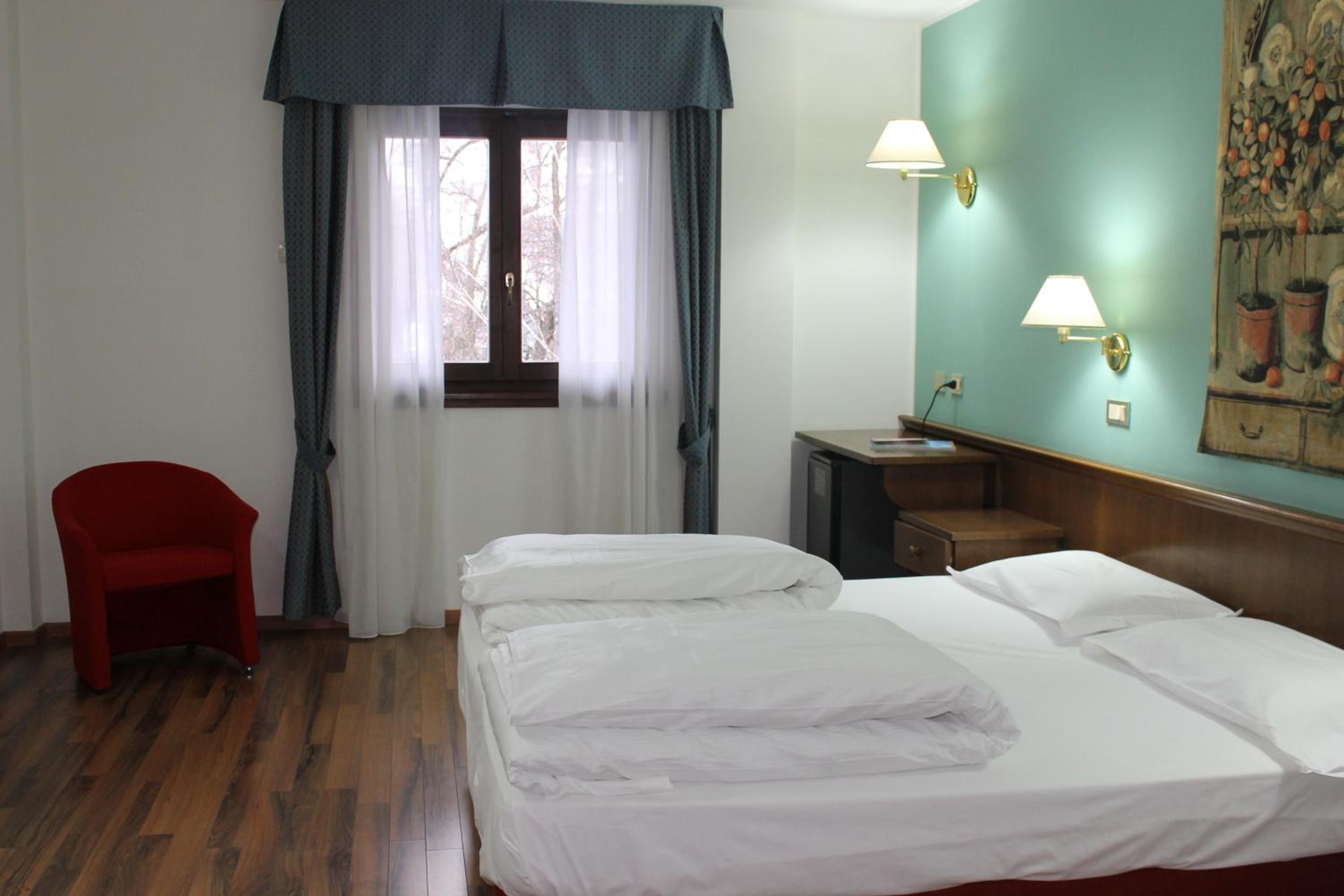 Classic Double or Twin Room - Photo 5