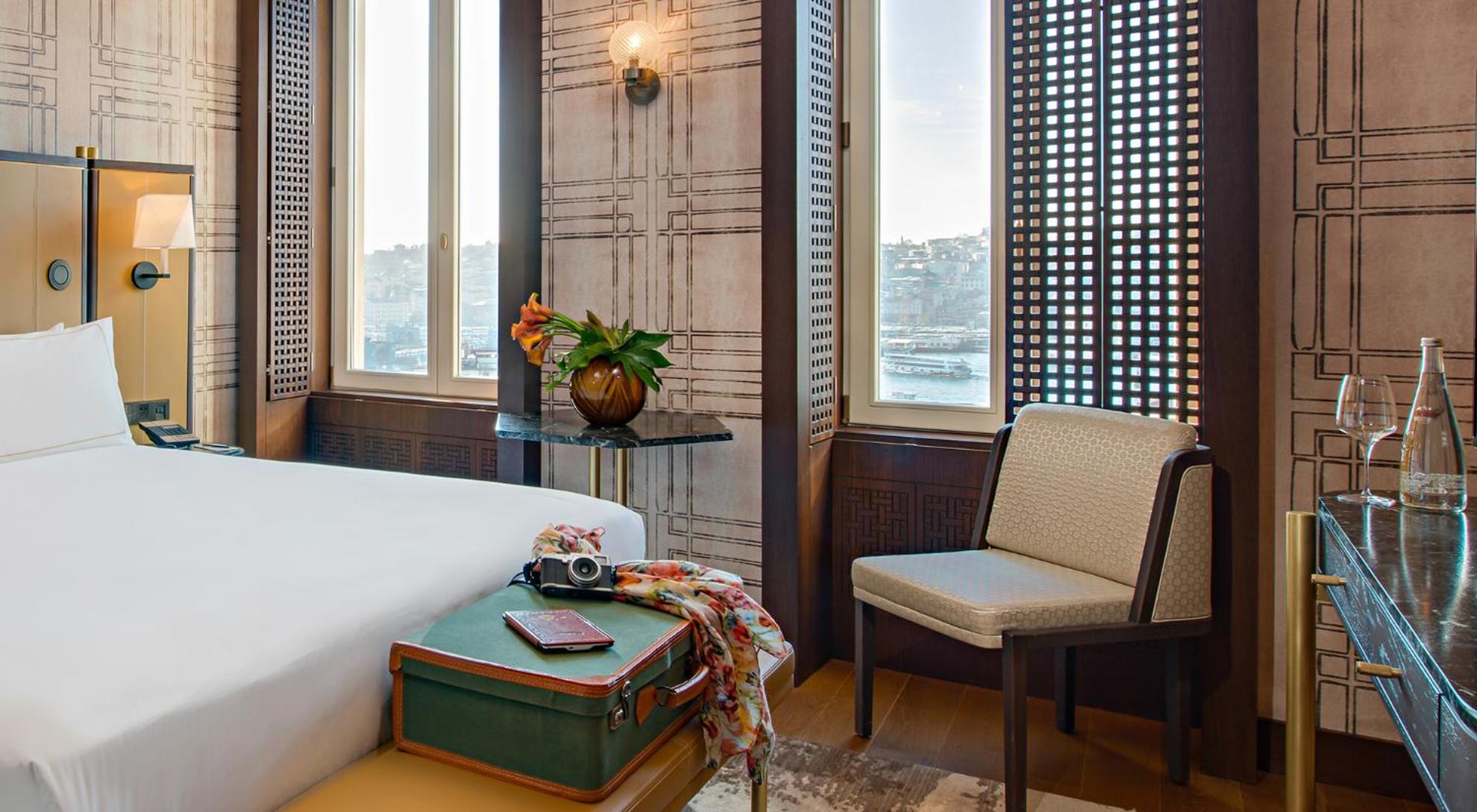 Superior King Room with Golden Horn View
