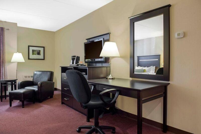 Double Room With Two Double Beds - Non-Smoking - Photo 1