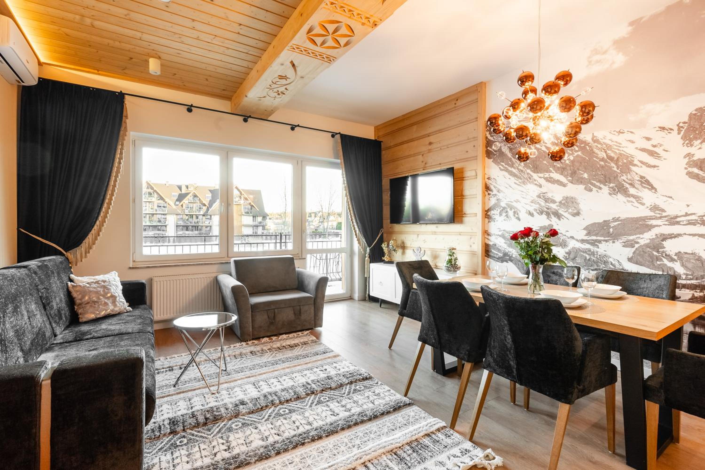 Two-Bedroom Apartment with Pool View photo 1