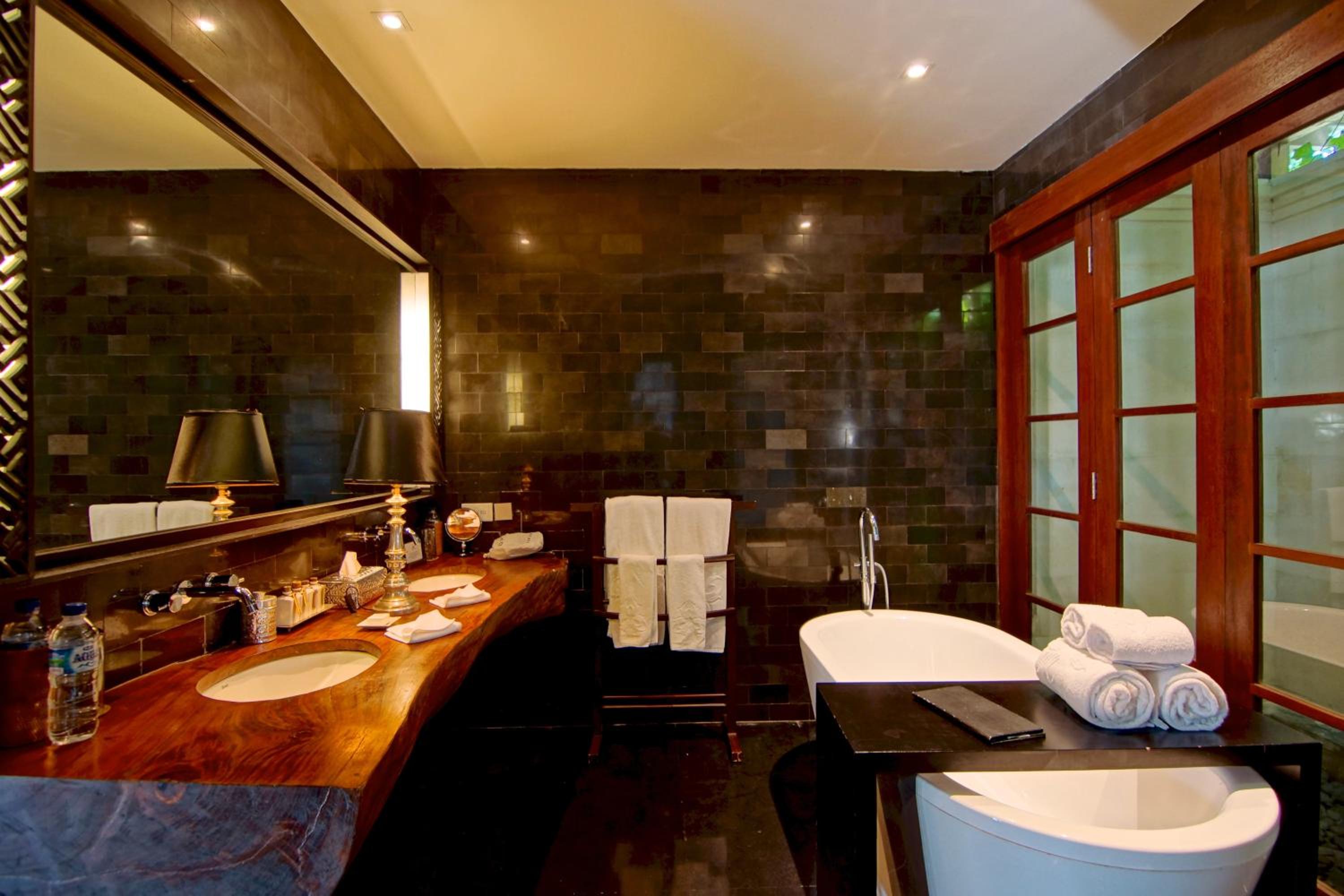 Two-Bedroom Luxury Pool Villa, include Free Afternoon Tea, 20% Discount Spa, Free Shuttle to Lovina Beach and Free Herbs & Spices Garden Tour. photo 3