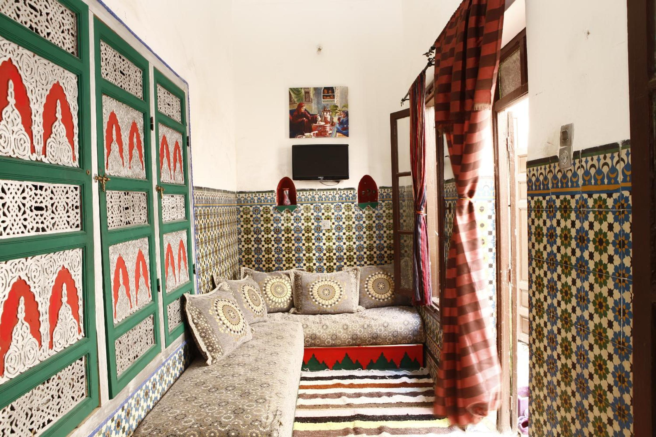 Three-Bedroom Home - Photo 4
