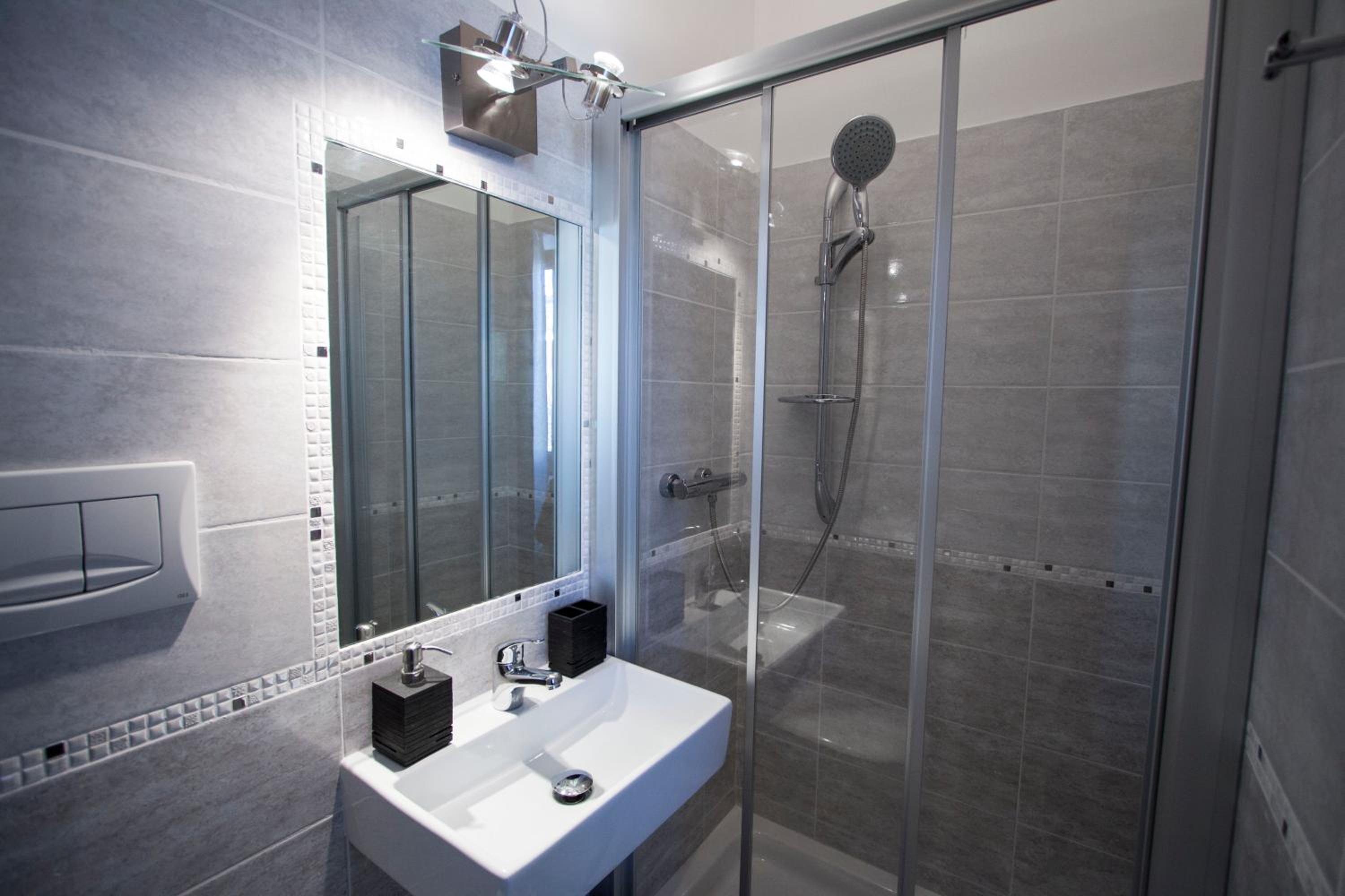 Small Double Room photo 2