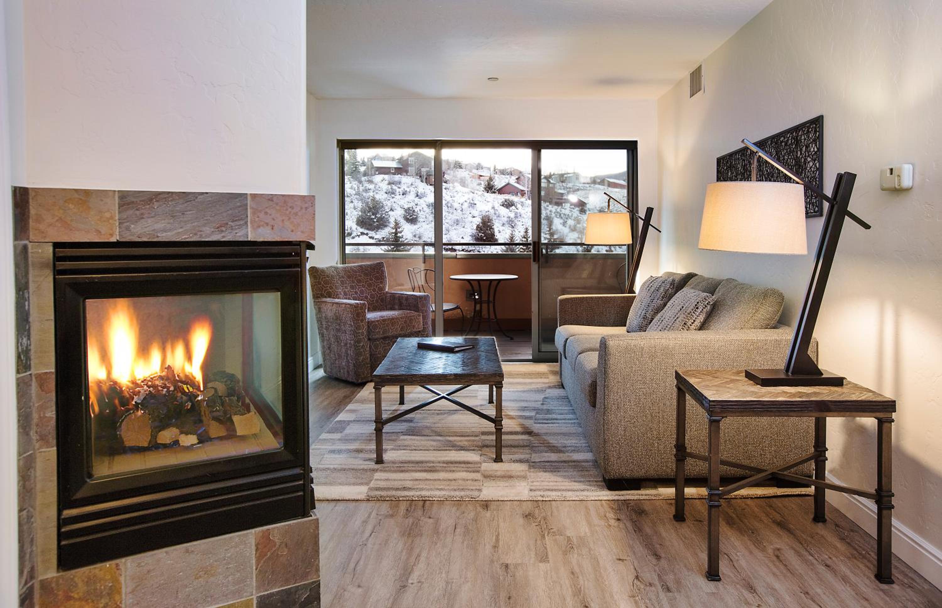 Suite with River View - Non-Smoking photo 2
