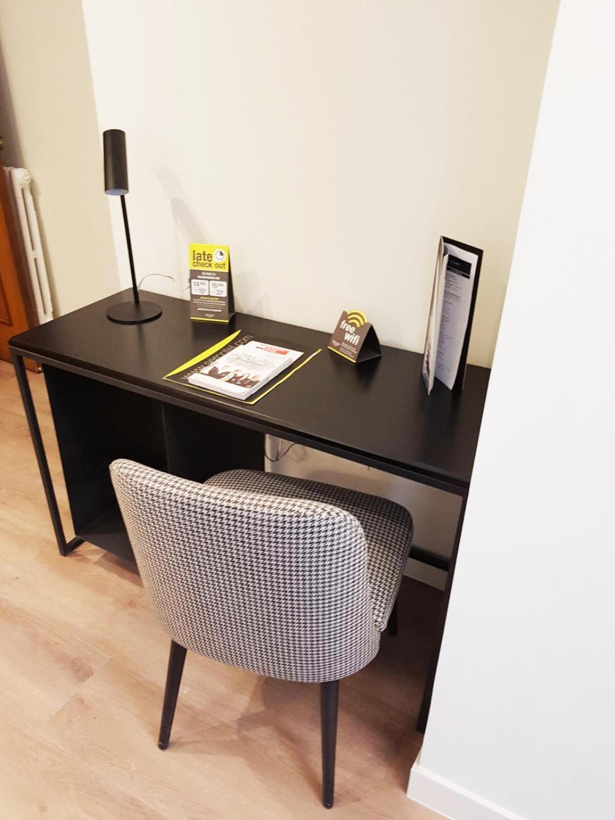 Superior Twin Room - Photo 6
