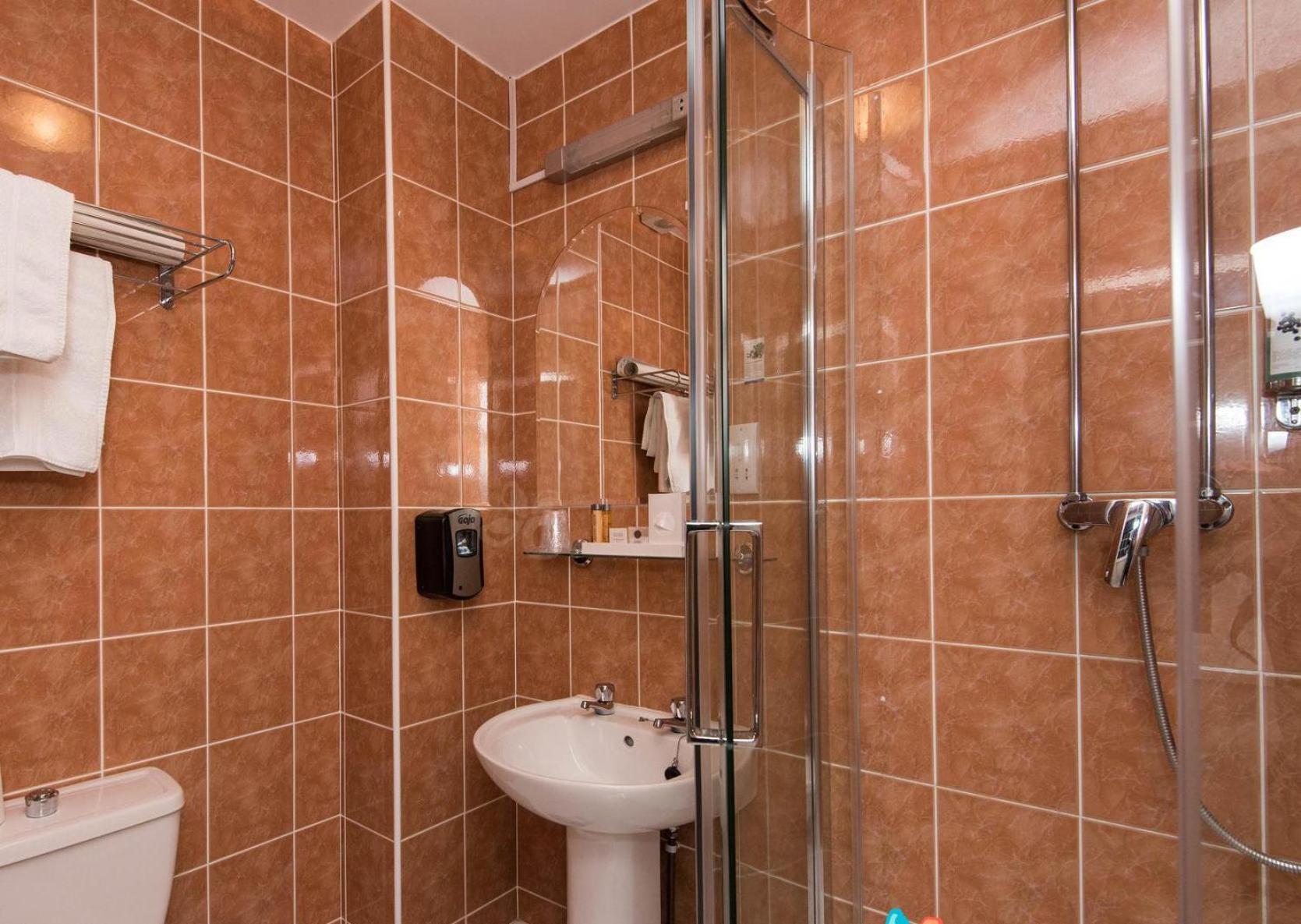 Executive Studio with Double Bed - Non-Smoking - Photo 4